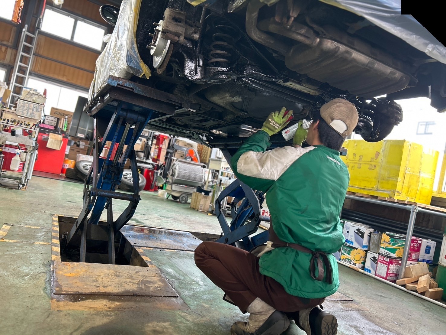 シャシブラック 作業風景