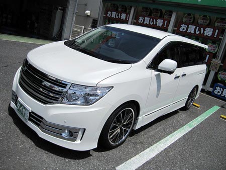 E52 エルグランド にアルミセット取付け☆ | 店舗おススメ情報