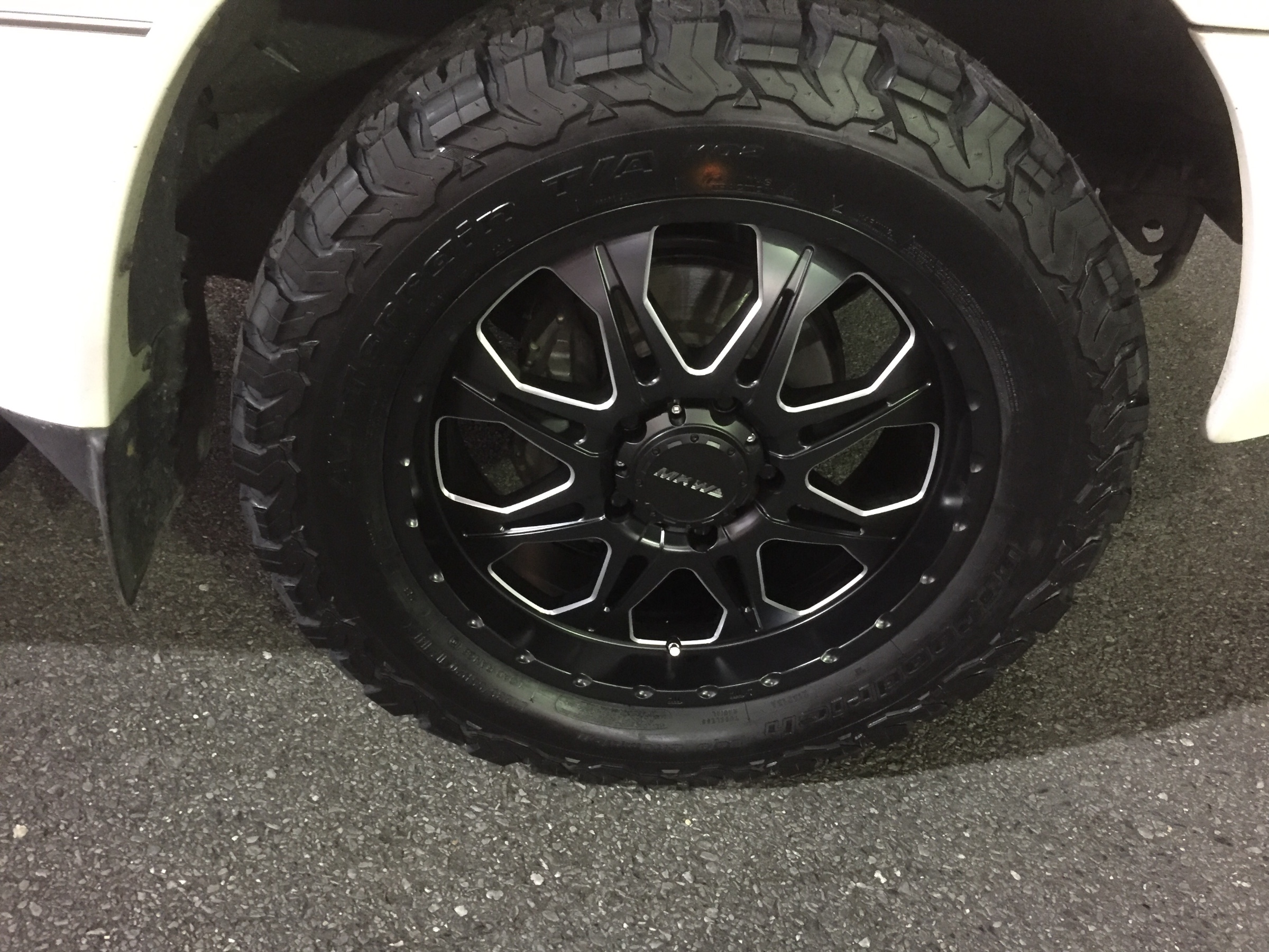 ランクル200 ランクル100 MKW MK-46 タイヤホイールセット 4本