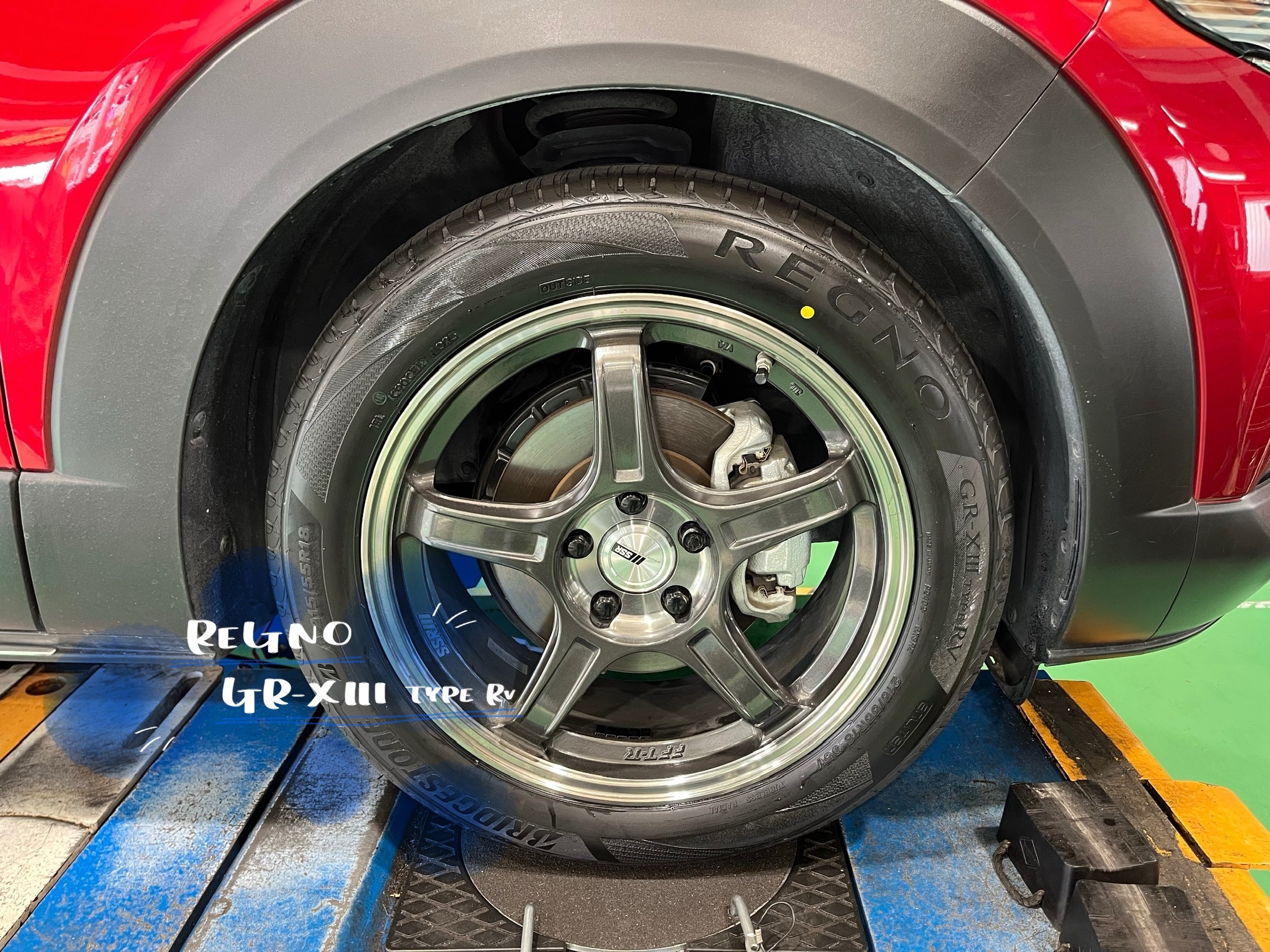 マツダ：CX-30】