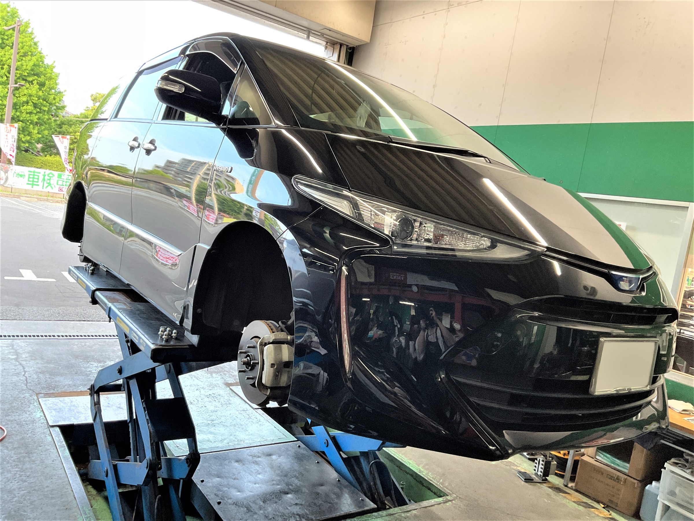 AHR20 エスティマ　ハイブリッド　事故現状　部品取り　丸車 トヨタ エスティマ ハイブリッド(AHR20W/2型) 純正中古パーツ紹介