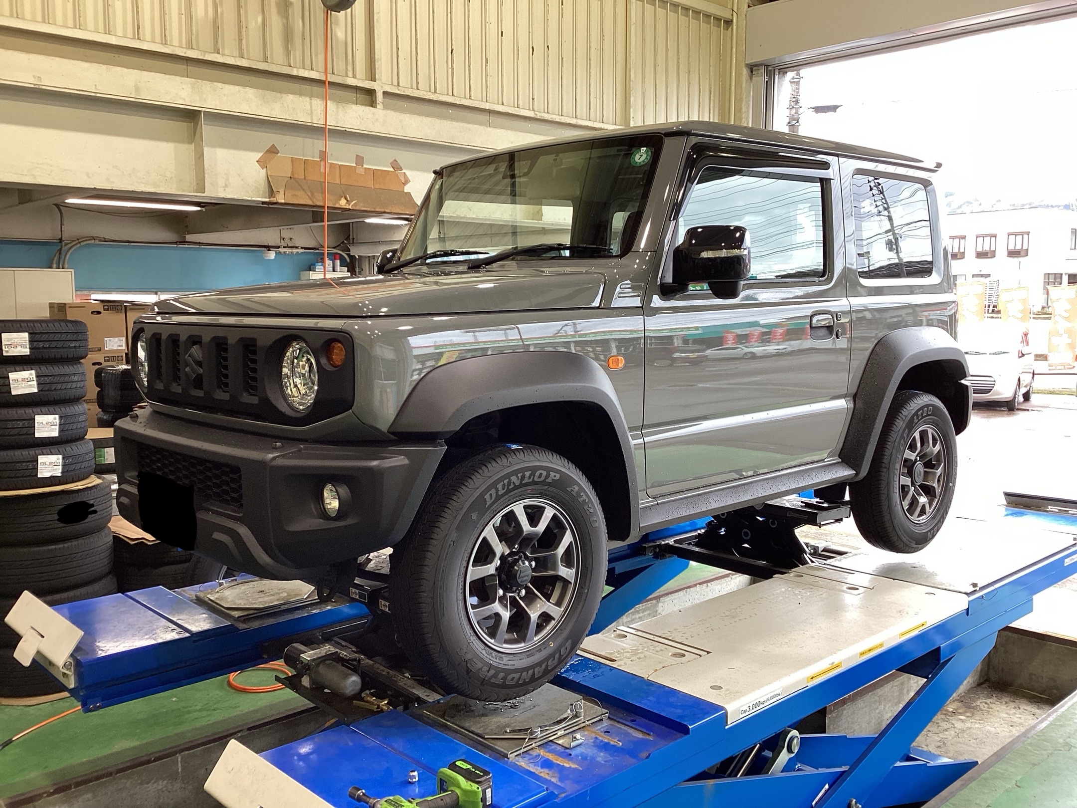 タイヤ館六日町のインチアップ事例】 ジムニーシエラJB74に