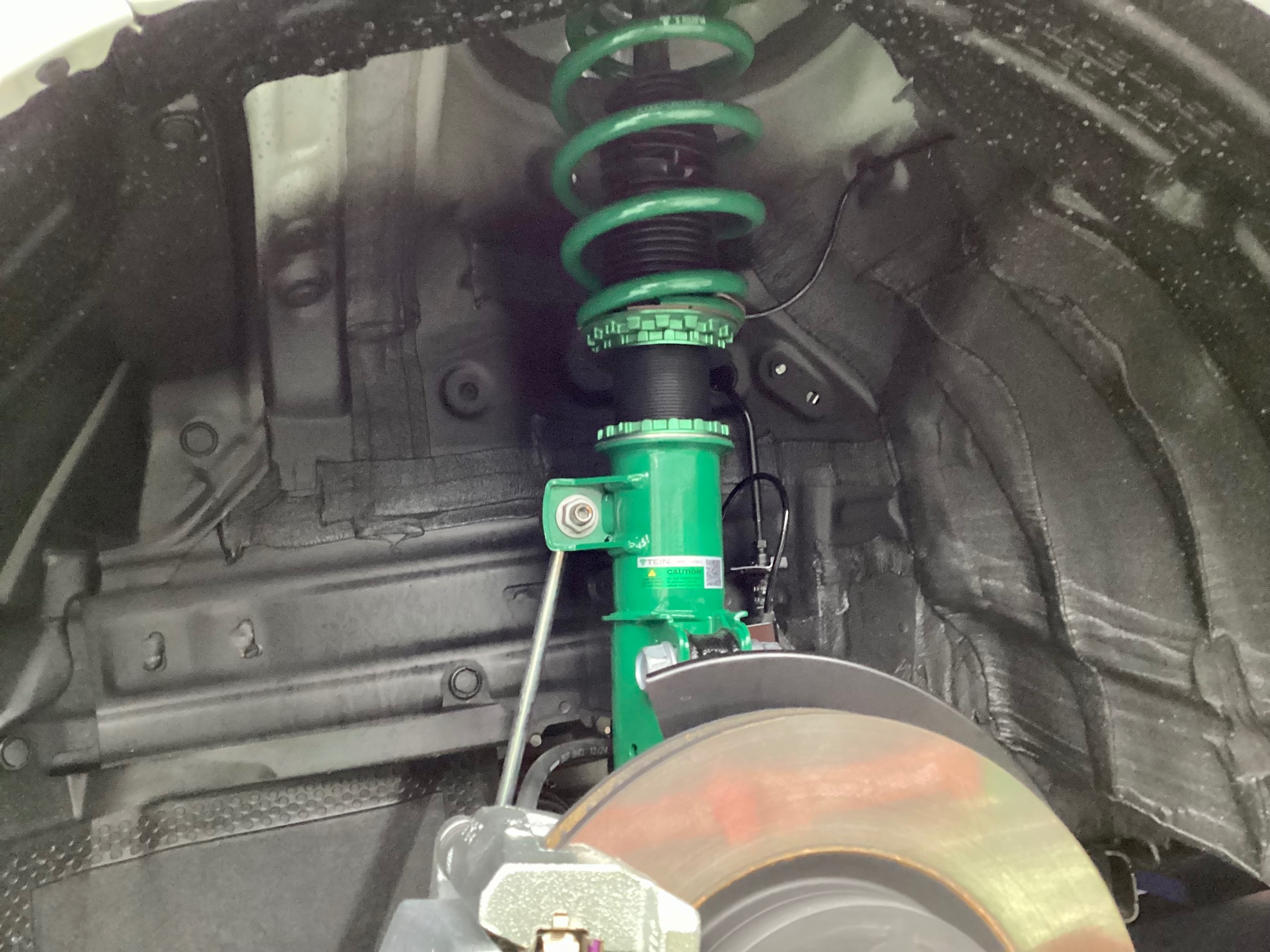 90系VOXYに車高調を取付け!【TEIN RX1】 | 店舗おススメ情報 90系VOXYに車高調を取付け!【TEIN RX1】 | 店舗おススメ情報