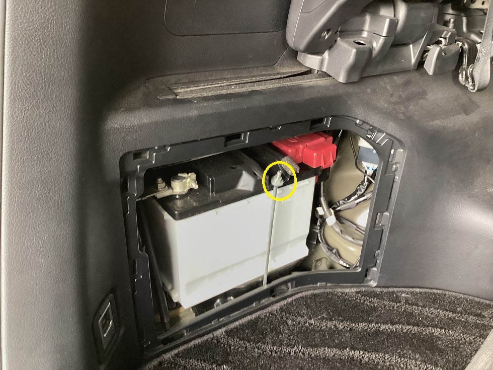 バッテリー交換　ハイブリッドバッテリー