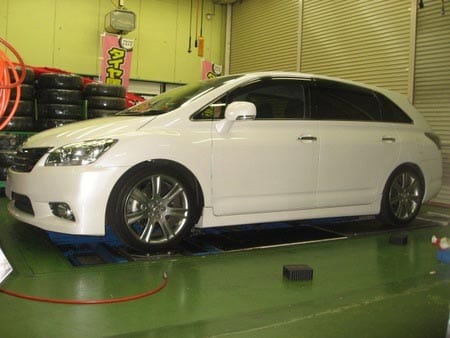 マークｘジオローダウンしました スタッフ日記 タイヤ館 東久留米 東京都のタイヤ カー用品ショップ タイヤからはじまる トータルカーメンテナンス タイヤ館グループ