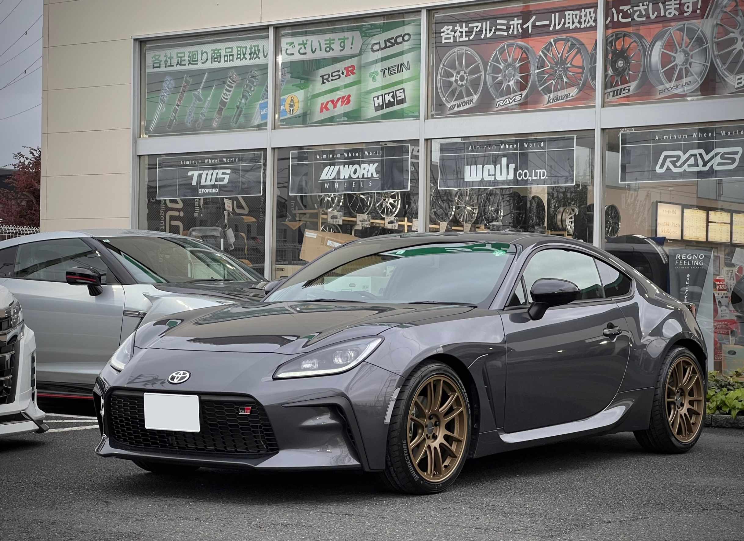 TOYOTA GR86・ ENKEI GTC01RR・ POTENZA RE004 装着。 | 店舗おススメ
