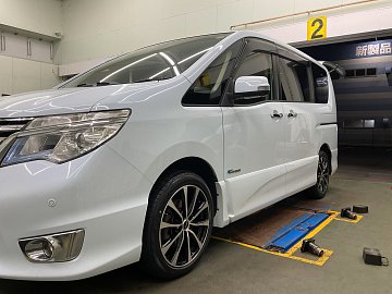 日産セレナ タイヤ&ホイール | 店舗おススメ情報 | タイヤ館 日産セレナ タイヤ&ホイール | 店舗おススメ情報 | タイヤ館