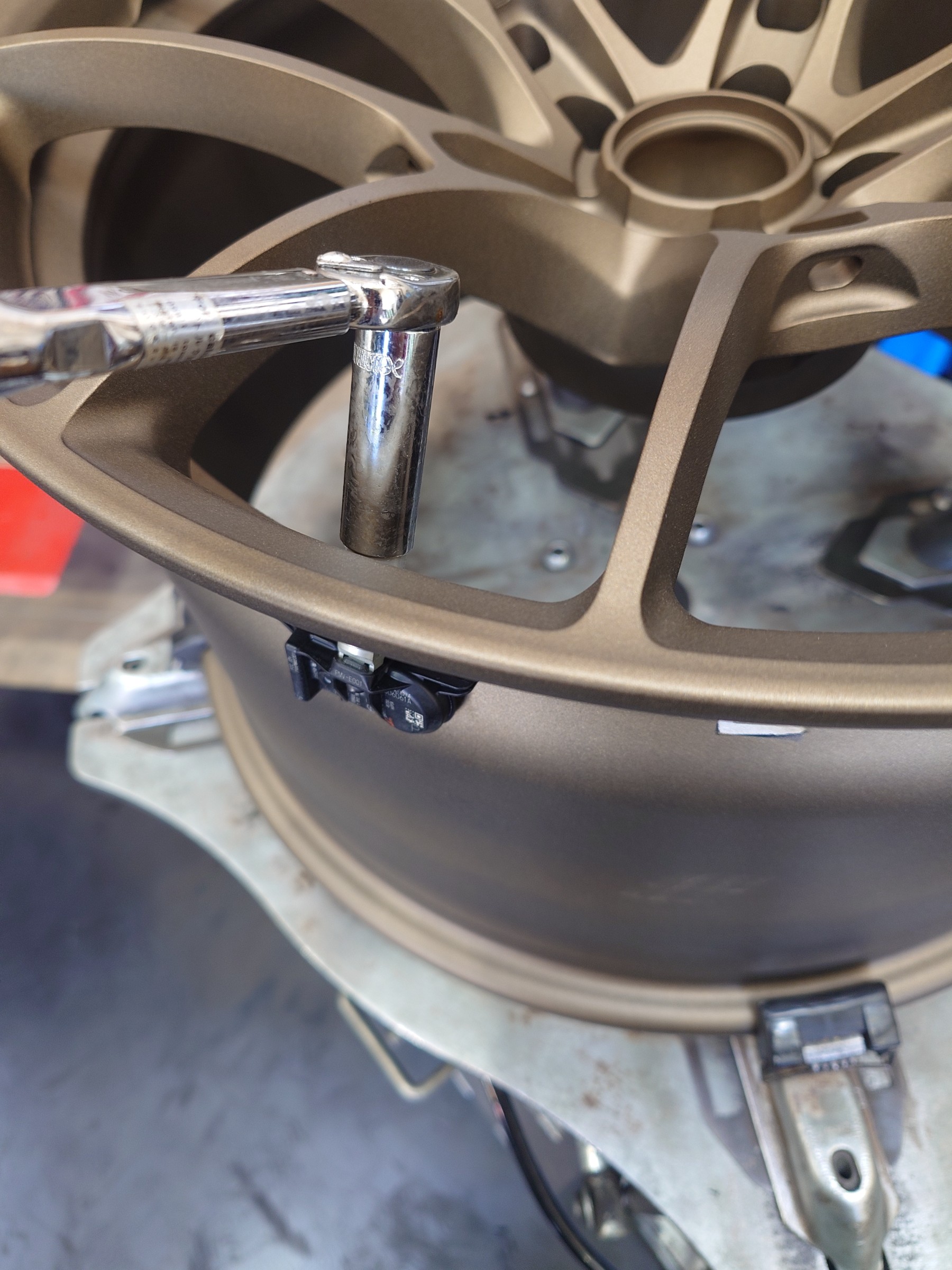 ニッサン フェアレディZ（RZ34） アルミホイール交換 RAYS VOLK RACING