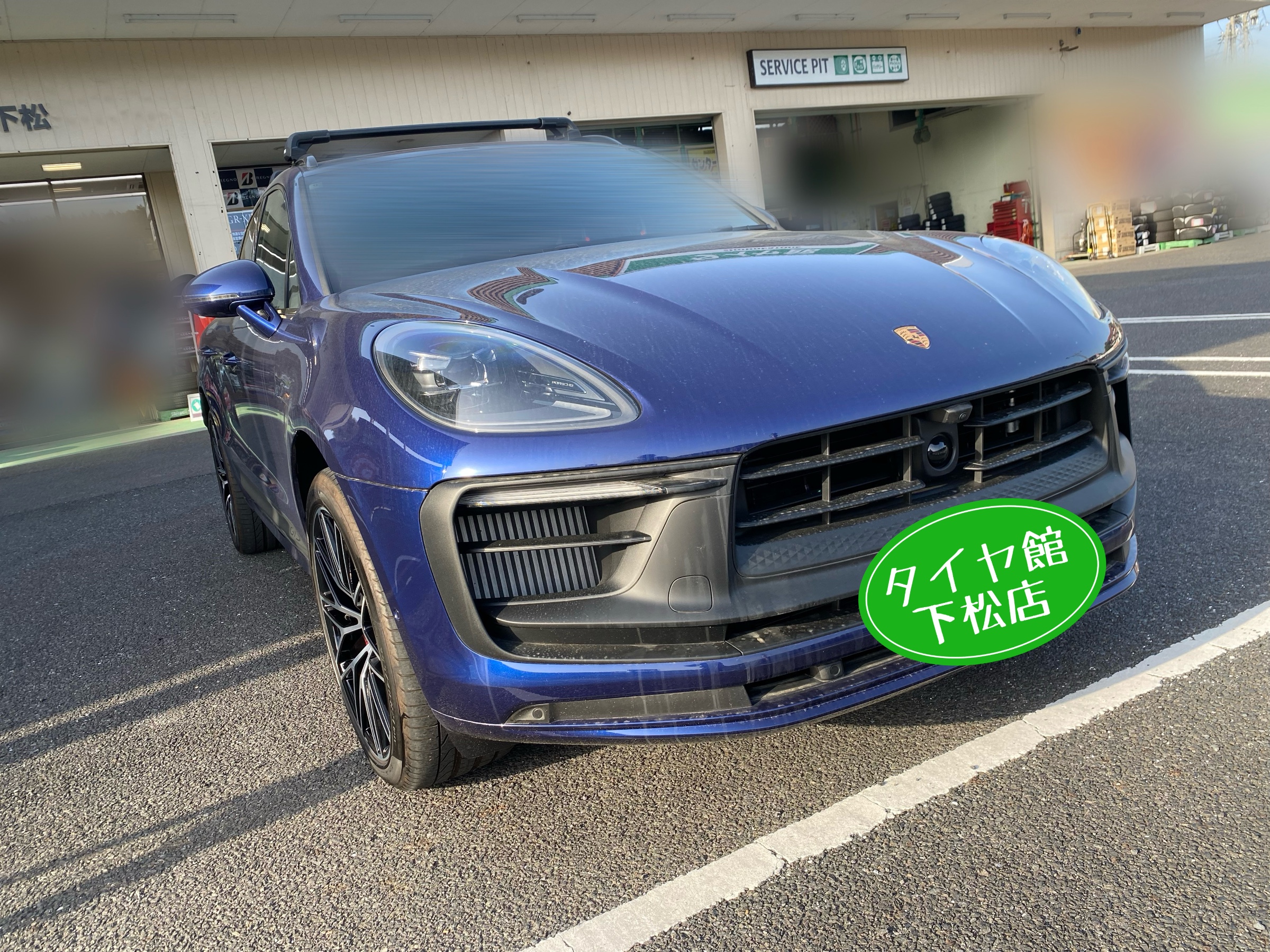 ポルシェ マカン 95B 冬用スタッドレスタイヤから夏用ノーマルタイヤへ