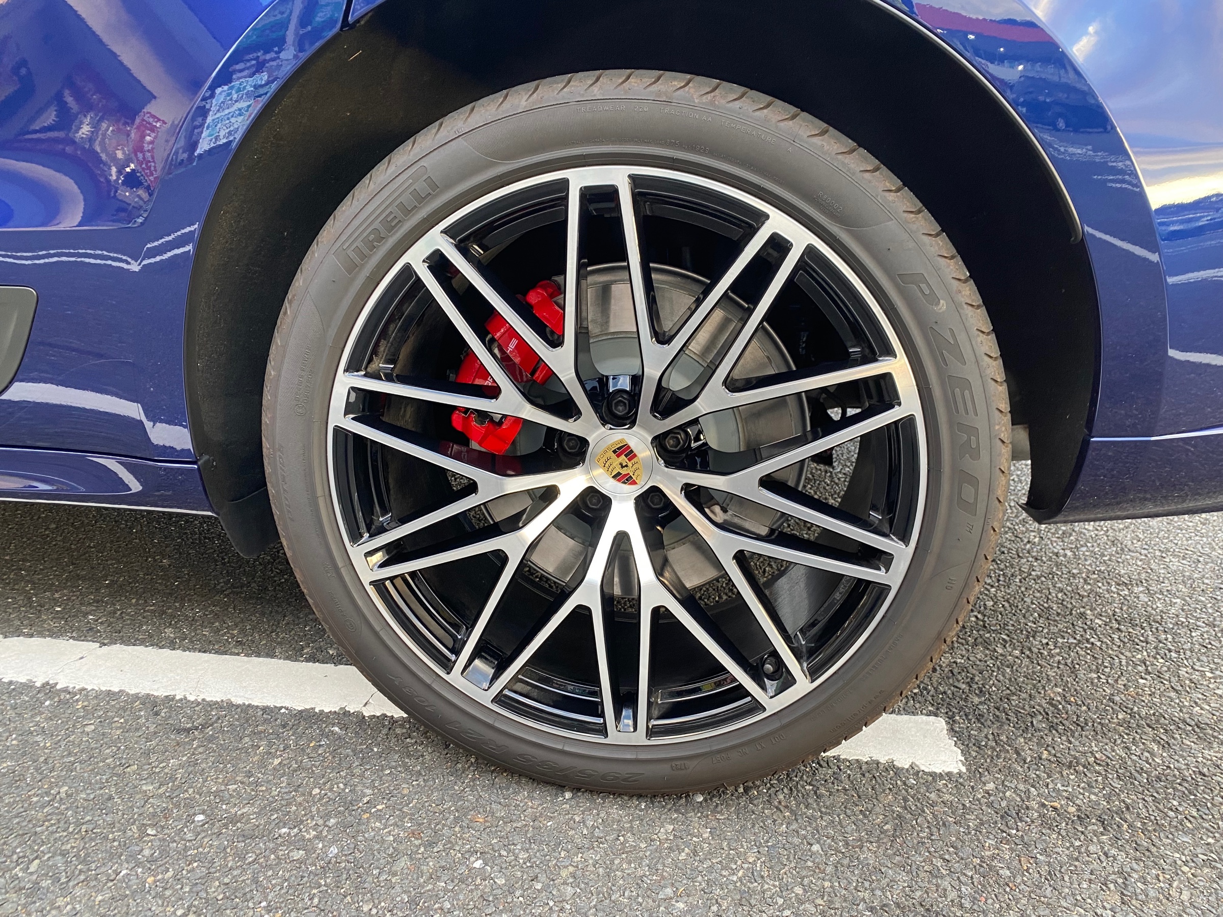 ポルシェ マカン 95B 冬用スタッドレスタイヤから夏用ノーマルタイヤへ