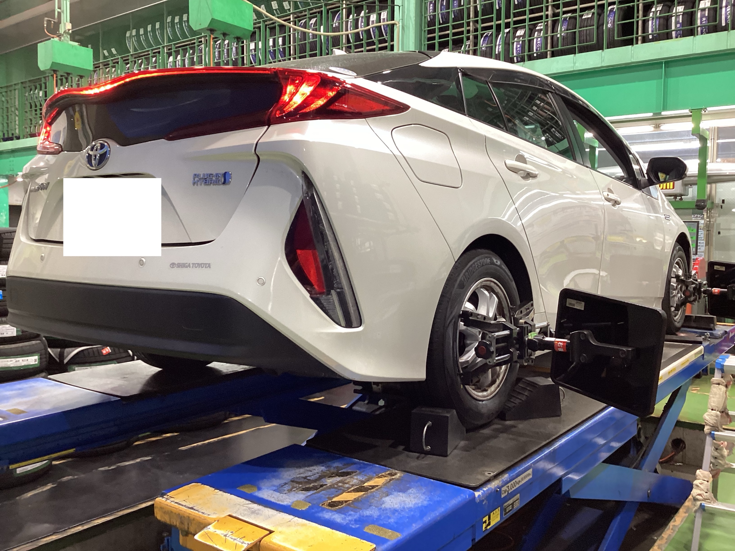 トヨタ プリウスPHV タイヤ交換！ レグノ GR-XⅢ | 店舗おススメ情報