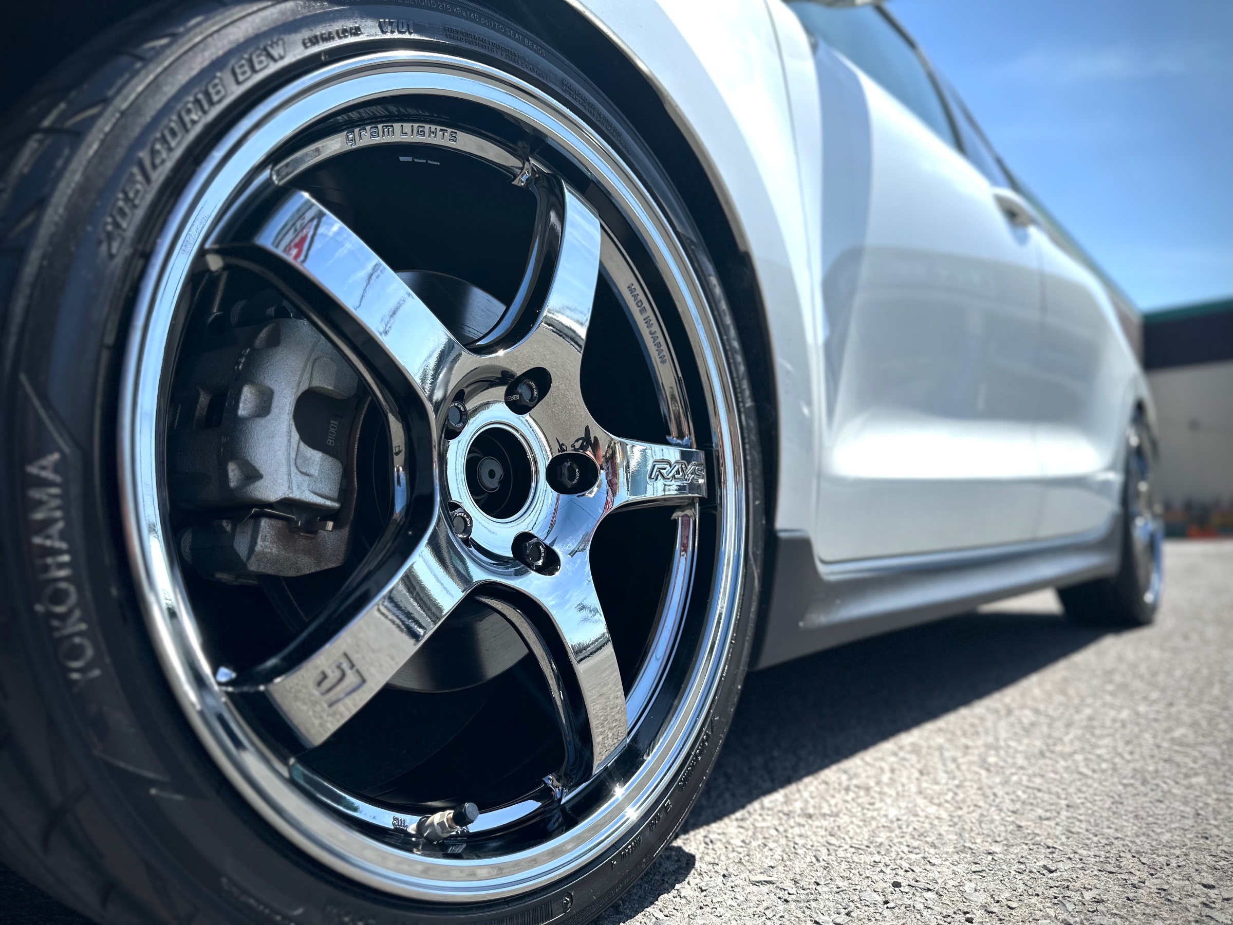 スイフトスポーツにRAYS グラムライツ 57CR LIMITED 装着しま