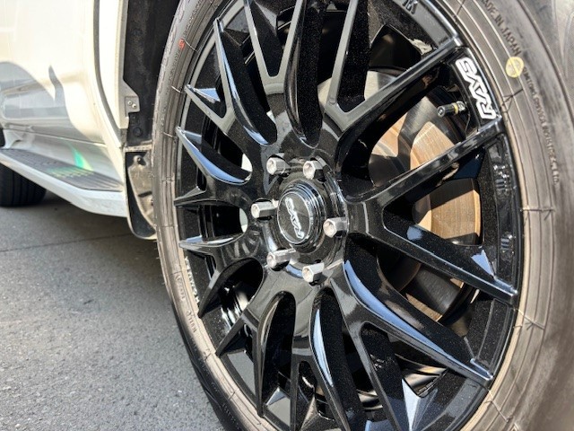 ランクル300　ホイール　タイヤ交換　RAYS　HOMURA