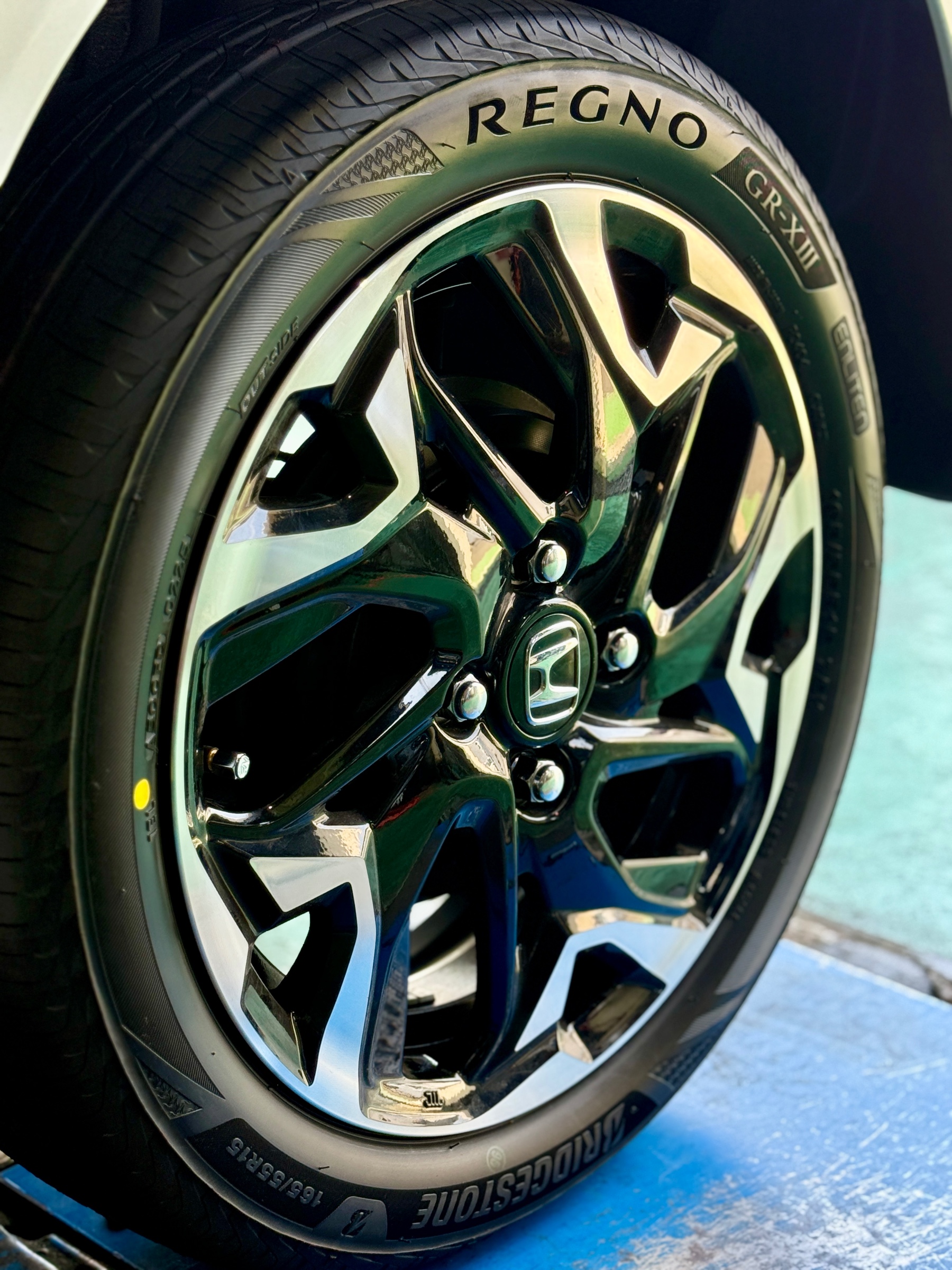 軽自動車用サイズのレグノGR-XIII売れてます！ | 店舗おススメ情報