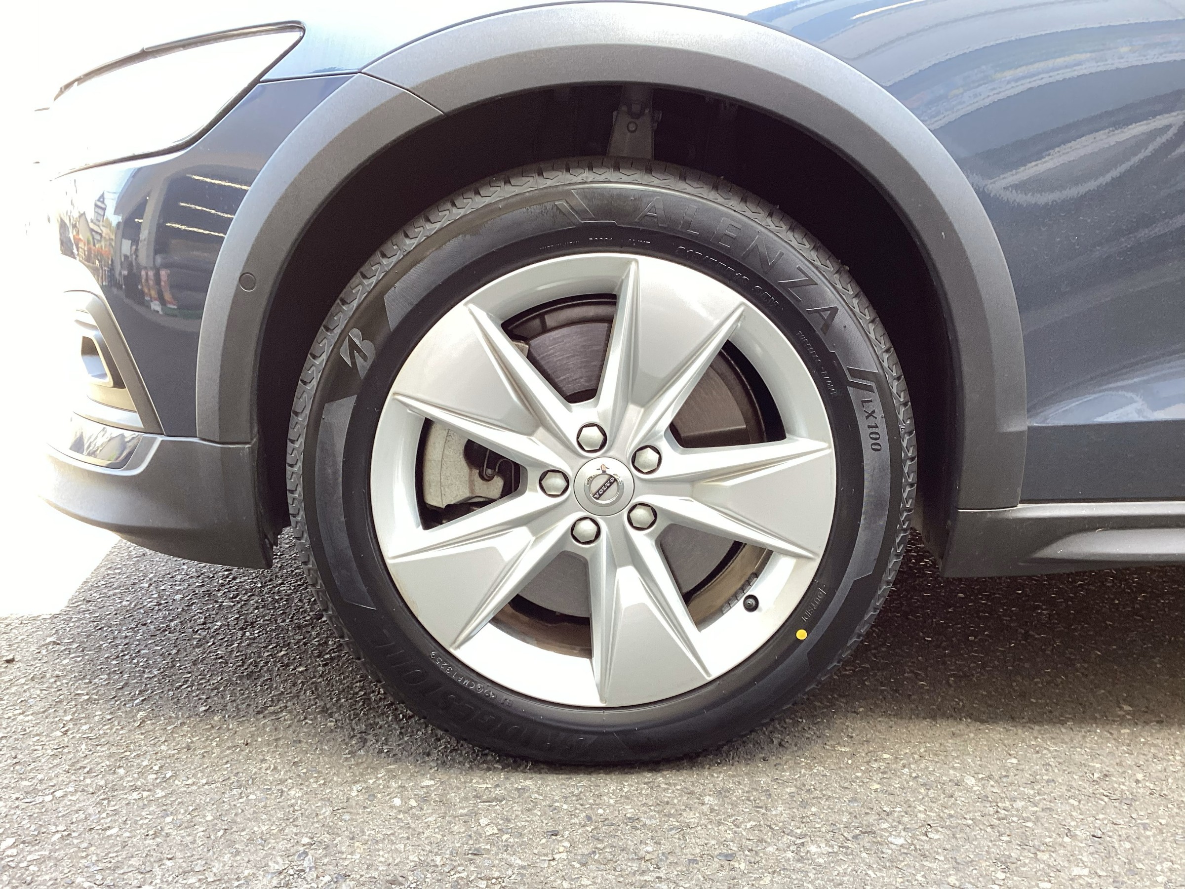 ボルボ V60 クロスカントリー（ZB420TM2） / スタッドレスタイヤ