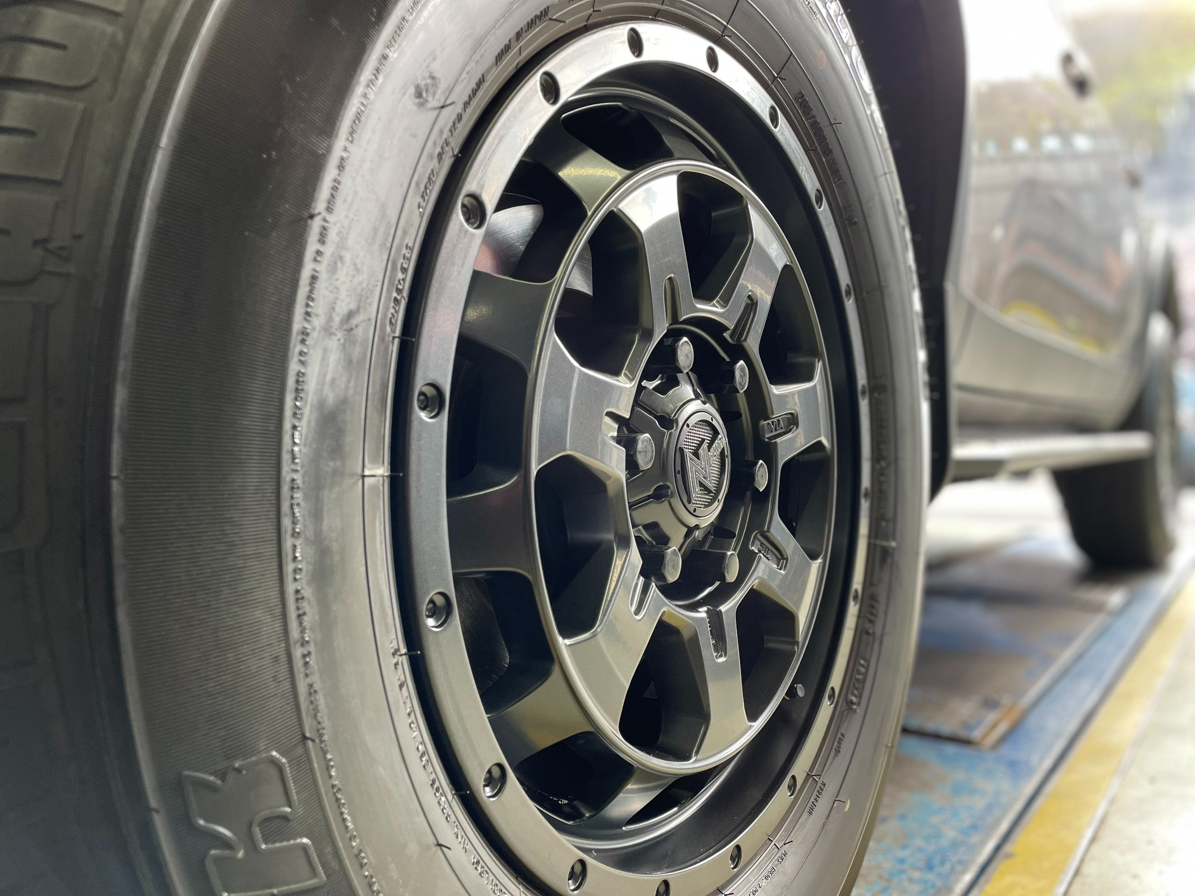 ランドクルーザー250 アルミホイール ナイトロパワー 装着