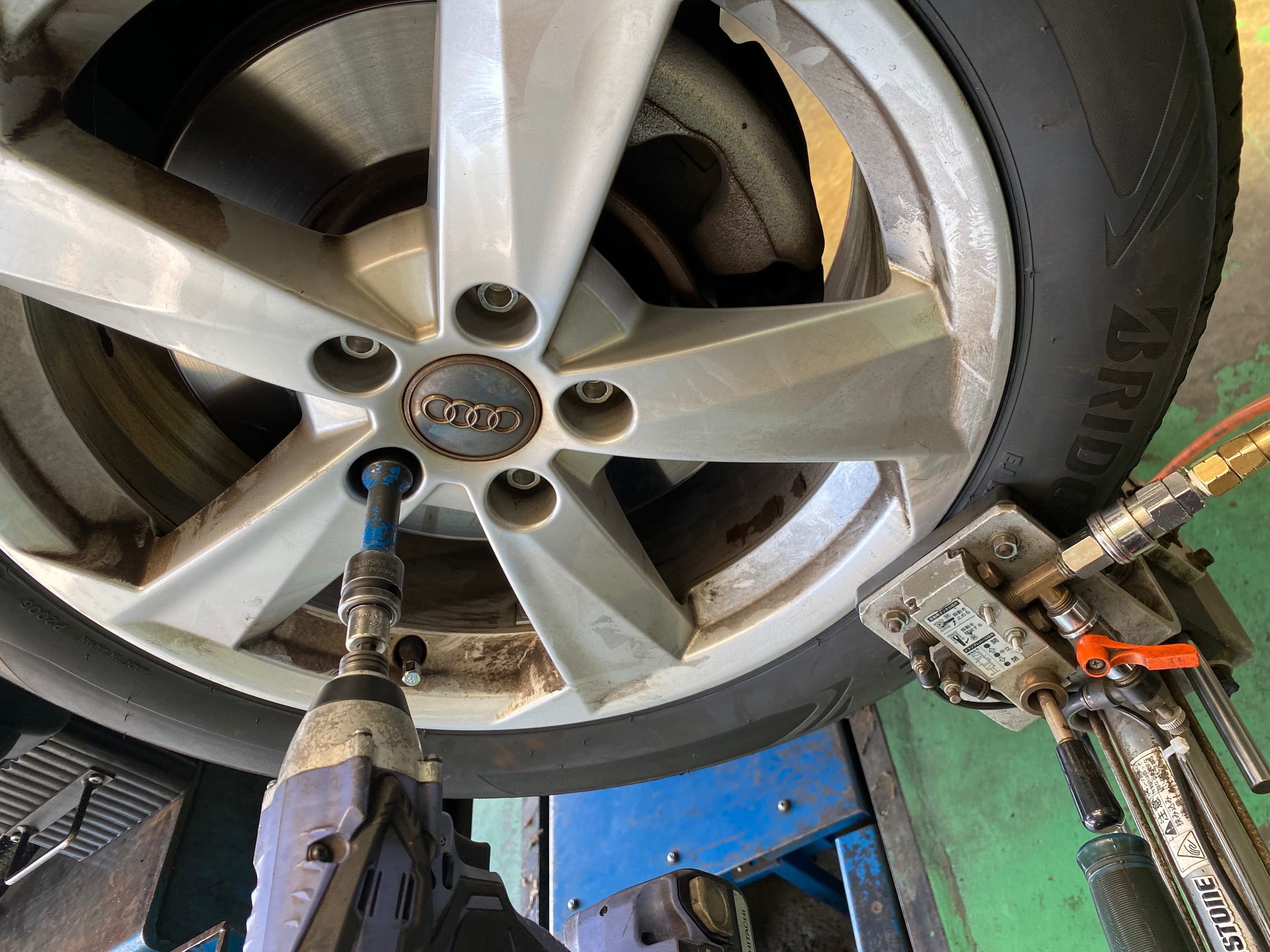 　　ブリヂストン　タイヤ館下松　タイヤ交換　アルミホイール　オイル交換　バッテリー交換　ワイパー交換　エアコンフィルター交換　アライメント調整　国産車　輸入車　下松市　周南市　徳山　柳井　熊毛　光　玖珂　周東　　