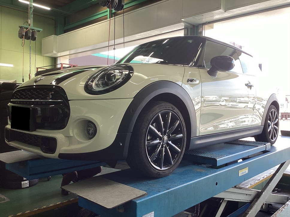 輸入車　BMW　MINI　タイヤ交換