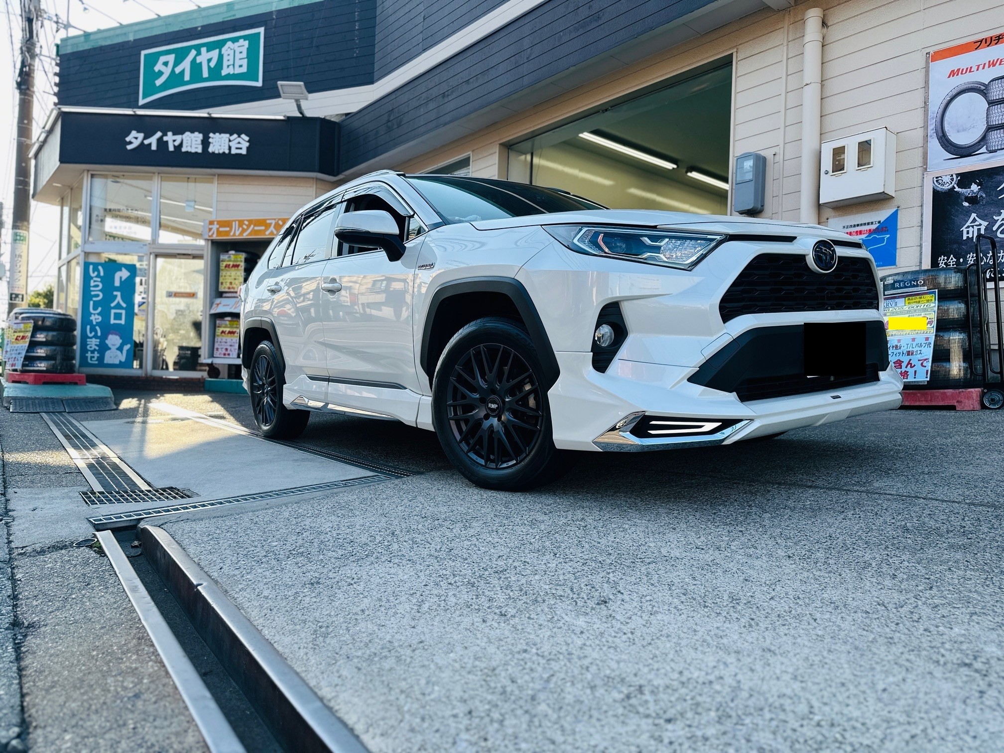 トヨタ RAV4 MID EXCLUSIVE 028F 18インチ取付 | 店舗おススメ情報