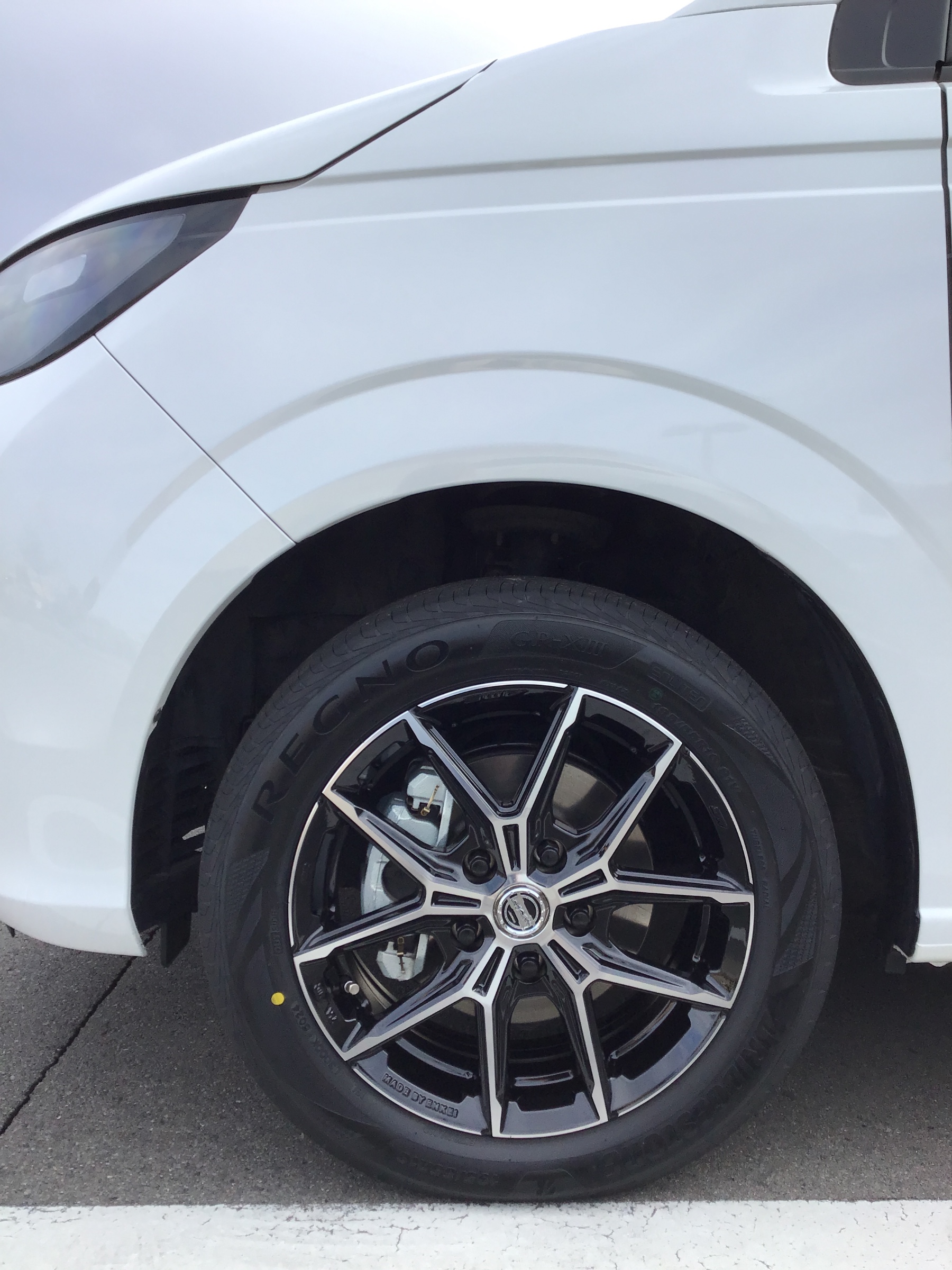 フリード GT に SMACK+EK M1とREGNO GR-XⅢ装着！ | 店舗おススメ情報