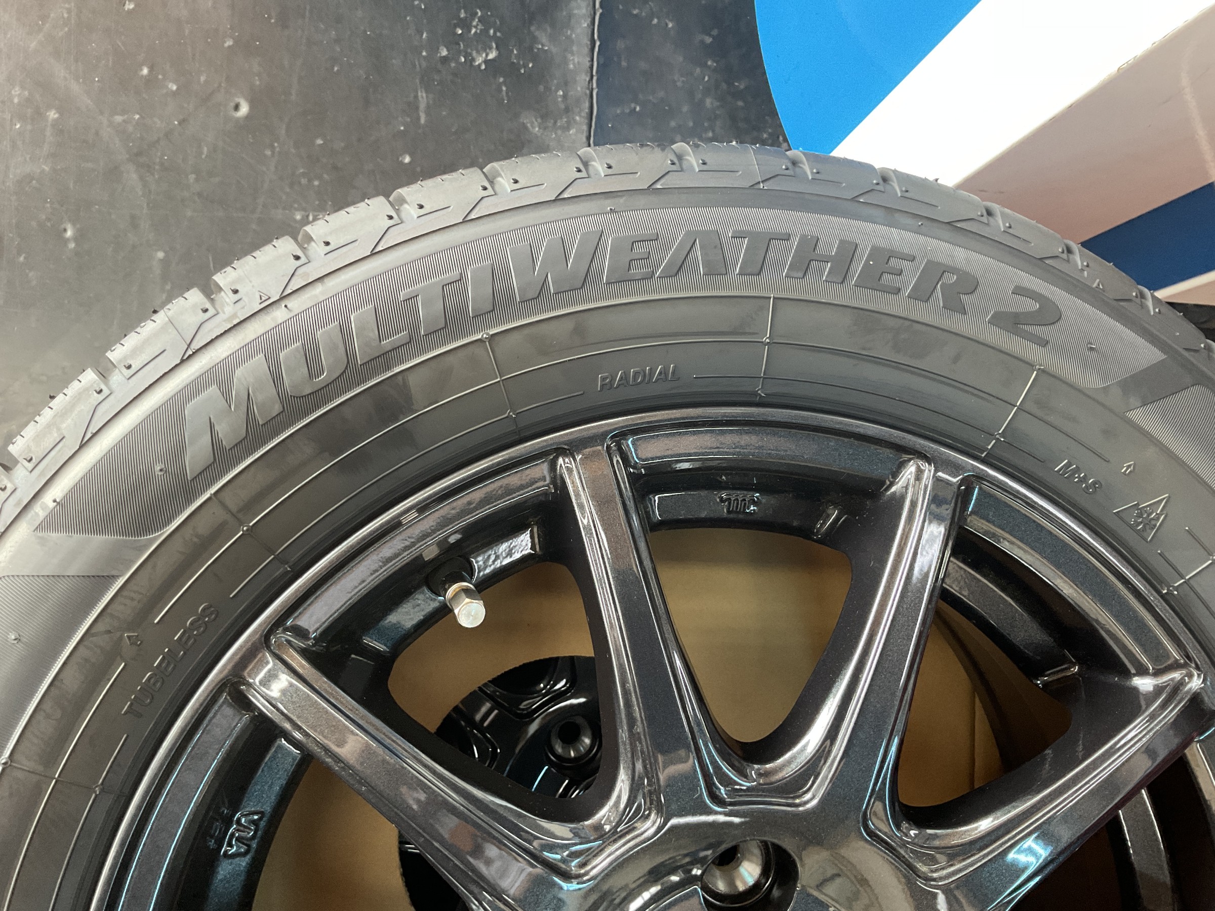タイヤホイールセット 185/65R15 バトラ DG 15インチ取付 | 店舗お