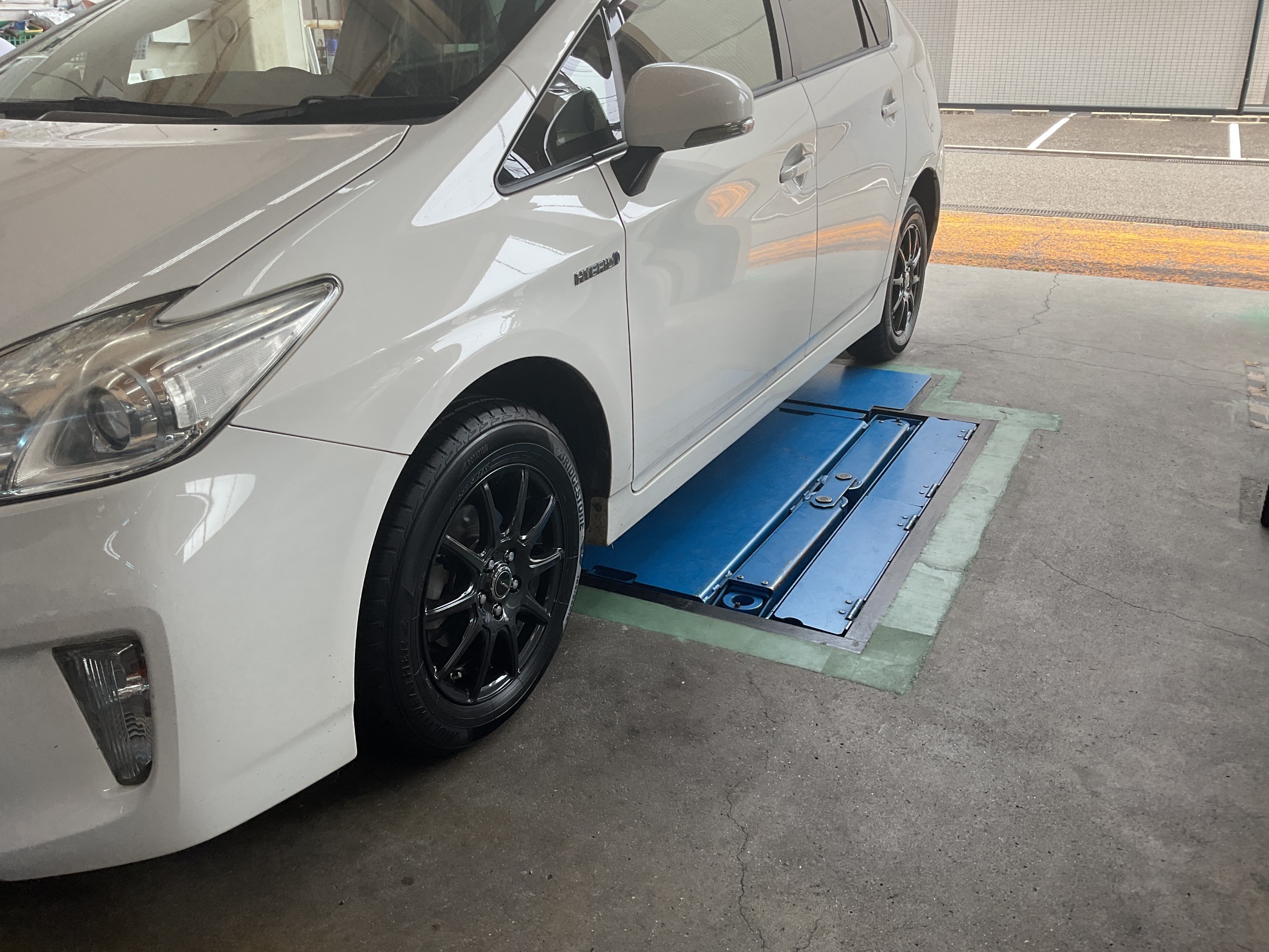 タイヤホイールセット 185/65R15 バトラ DG 15インチ取付 | 店舗お