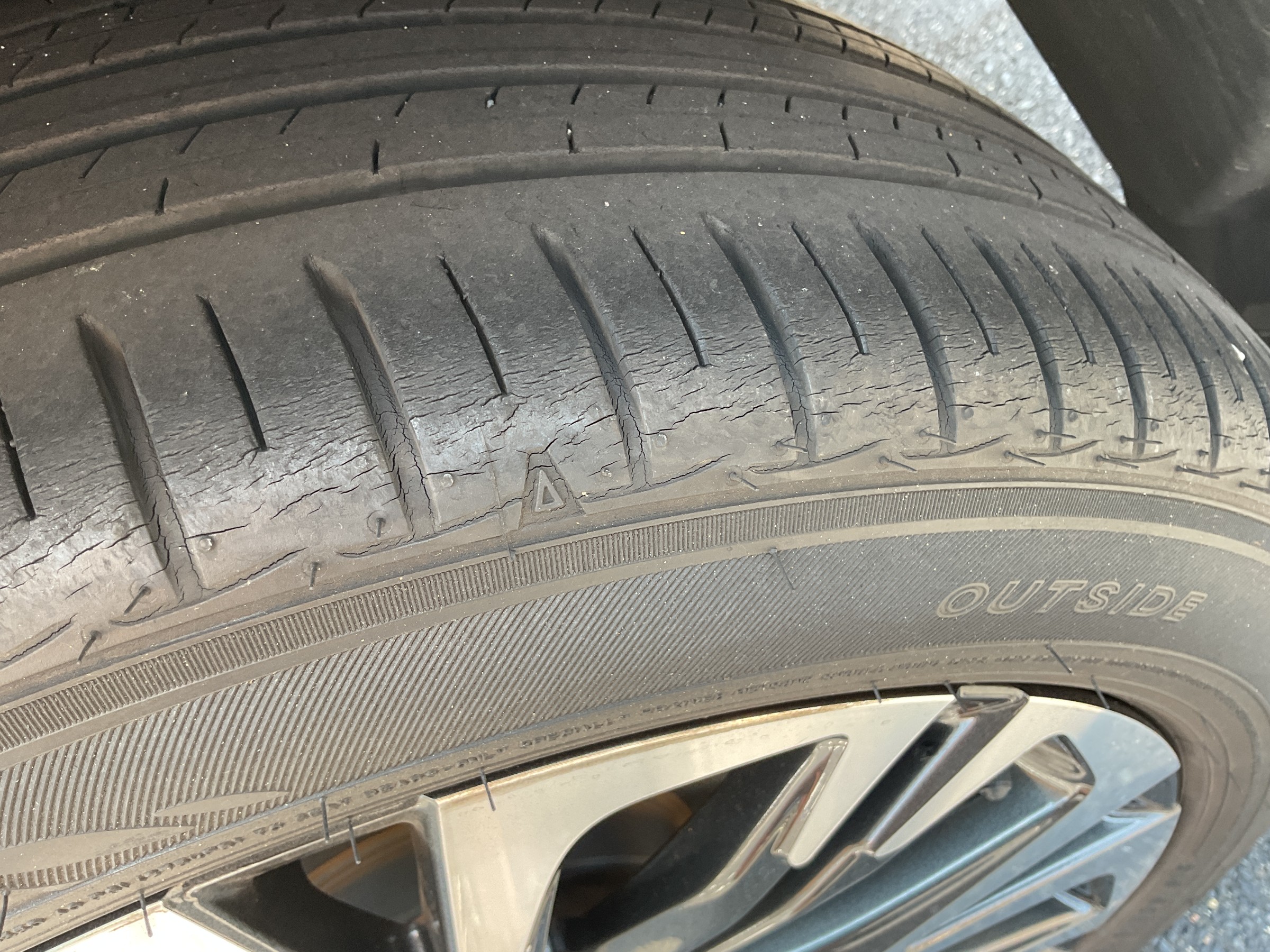 タイヤ交換　タイヤ館三原