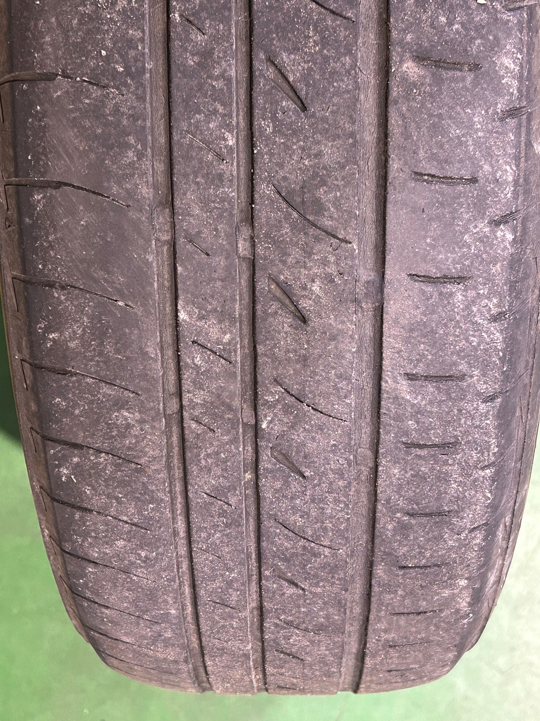 タイヤ溝　減り様子