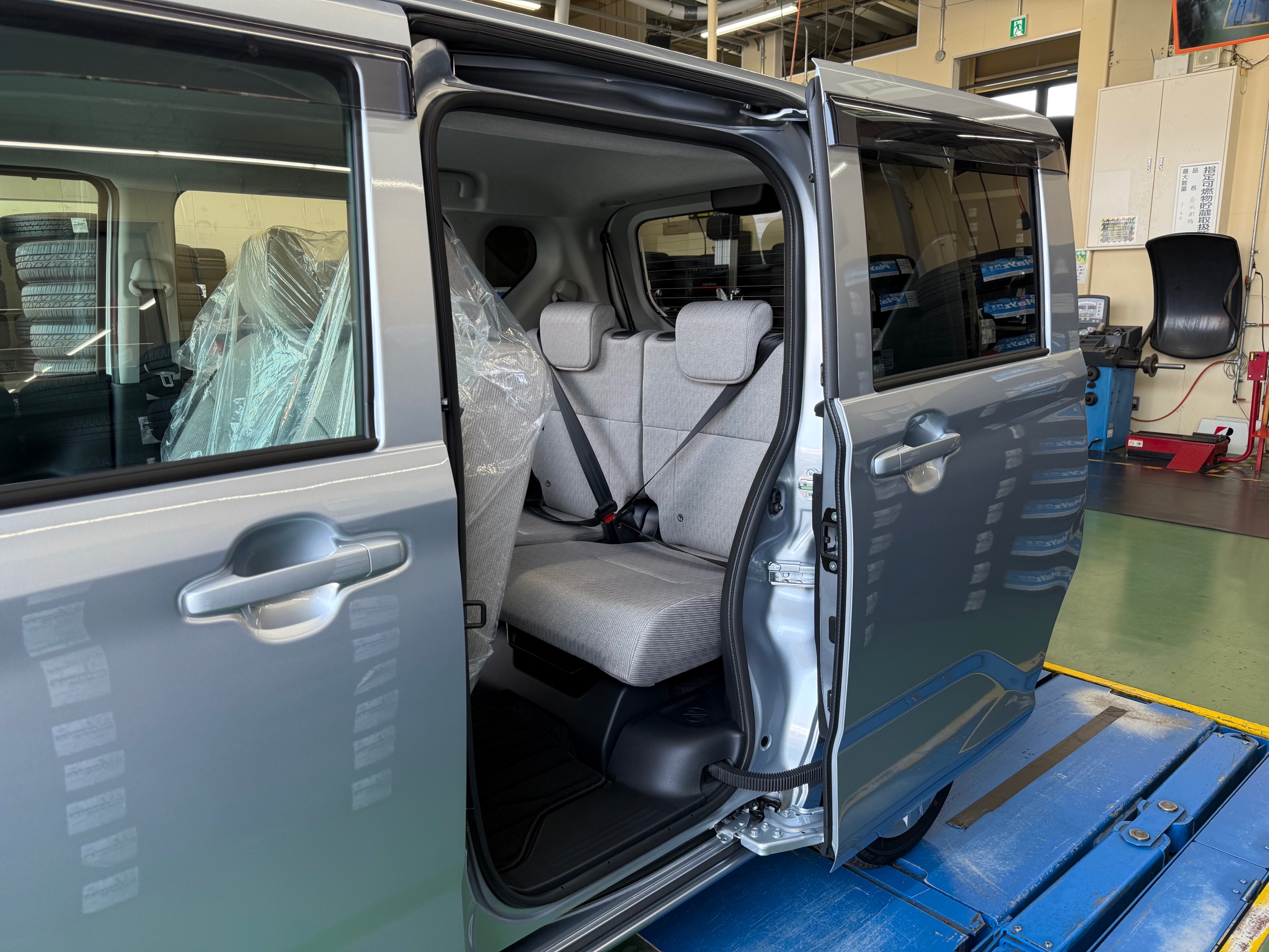 最新型！ダイハツ ムーヴ(LA850S)にコムテック ドライブレコーダー