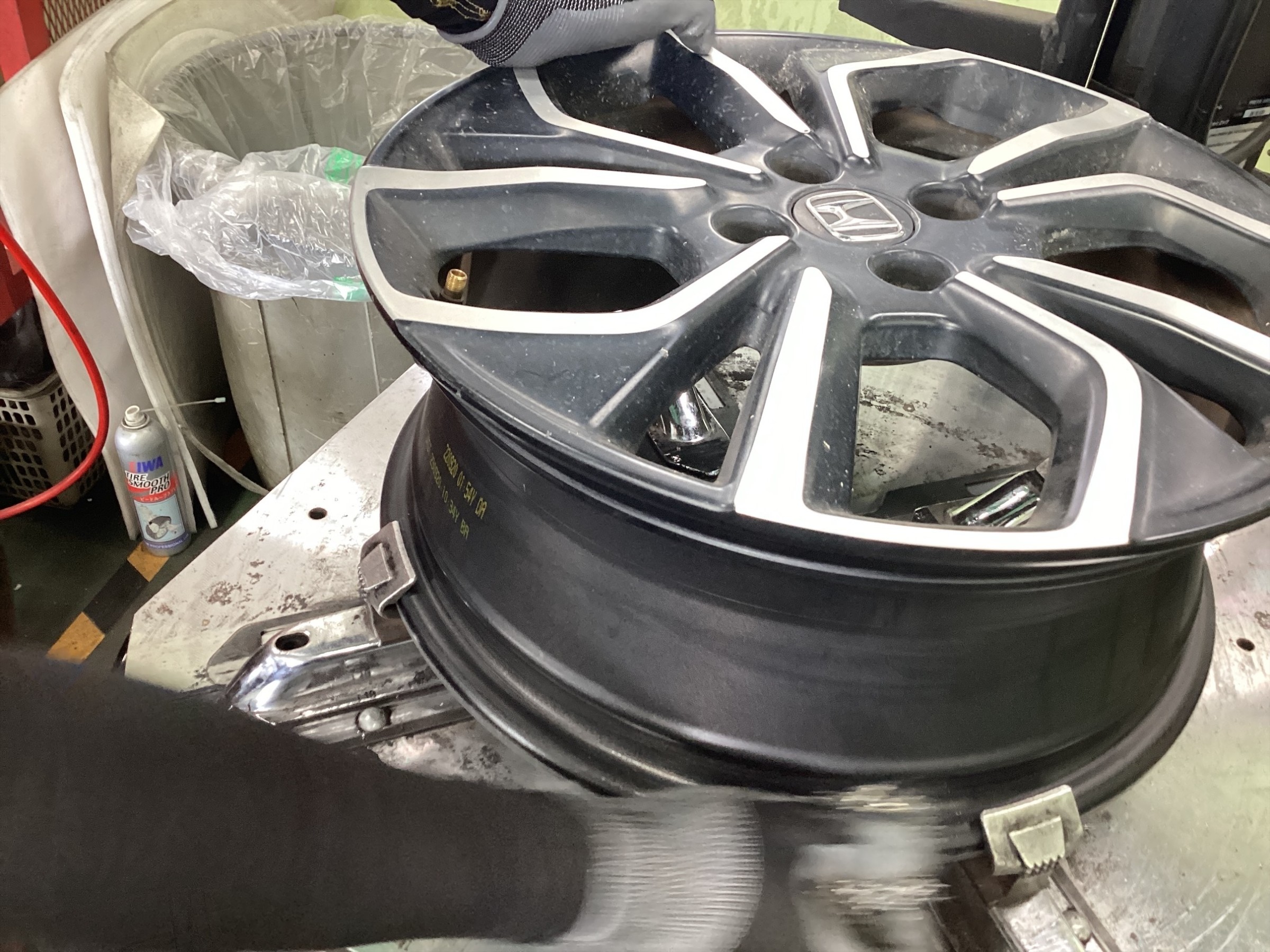 タイヤ購入　タイヤ交換　タイヤ予約