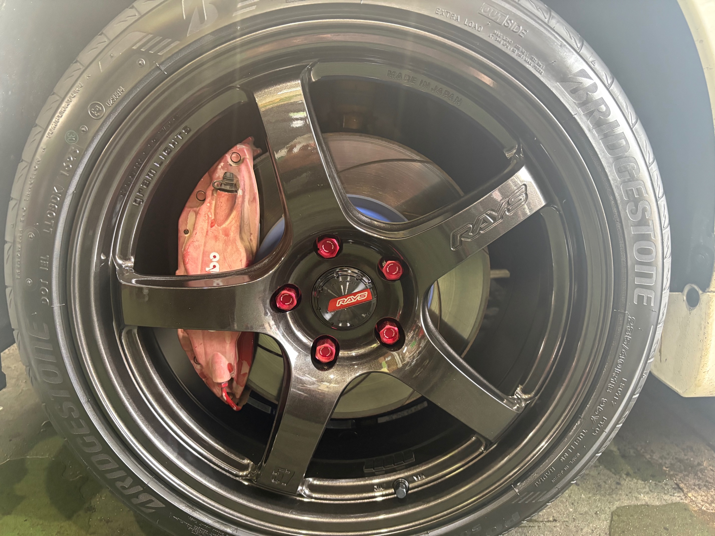 三菱 ランサーエボリューション 】RAYS gram LIGHTS 57CR装着