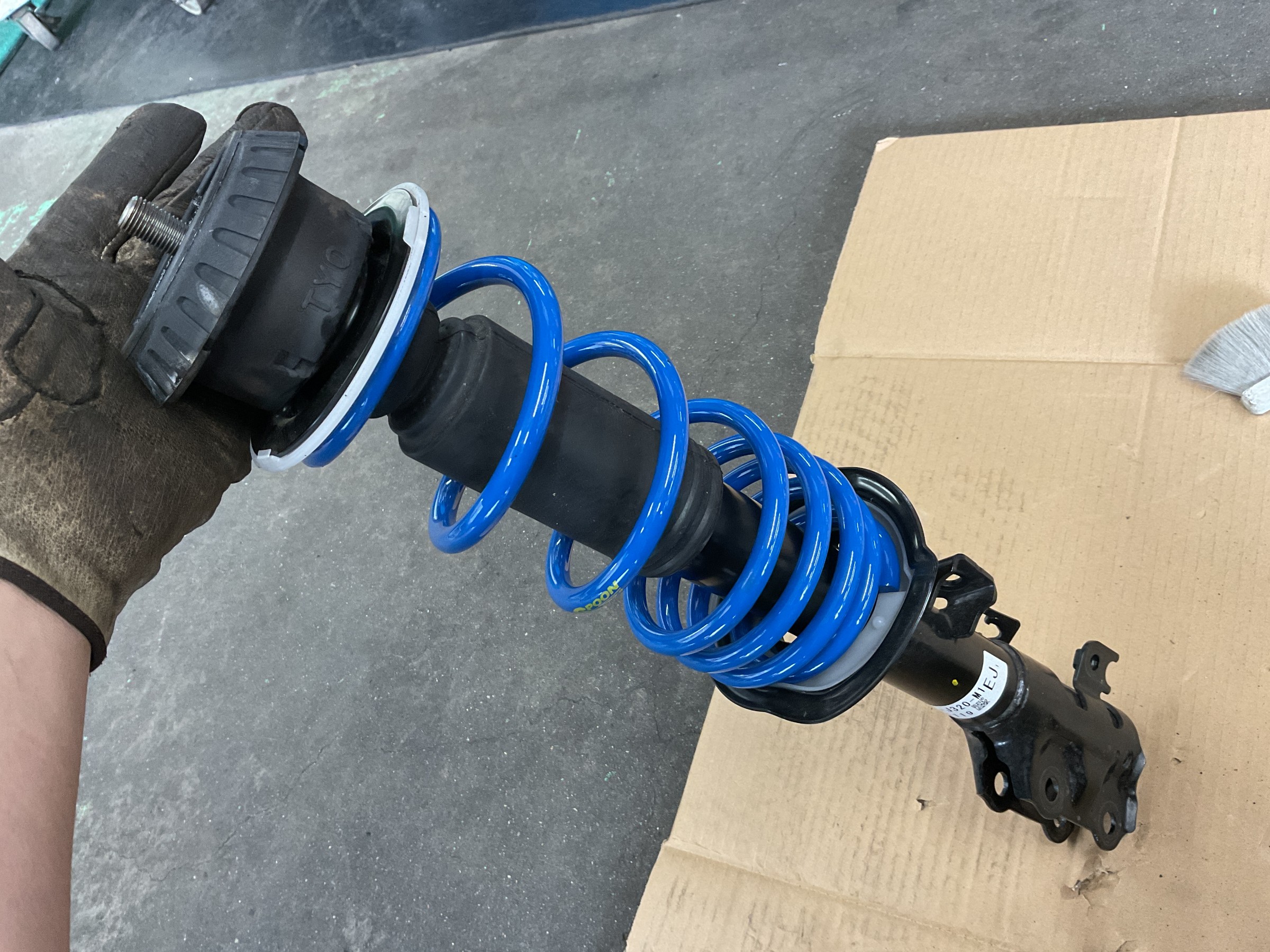 ホンダJG3型N-ONE、ダウンサスのお取り付け＆アライメント調整