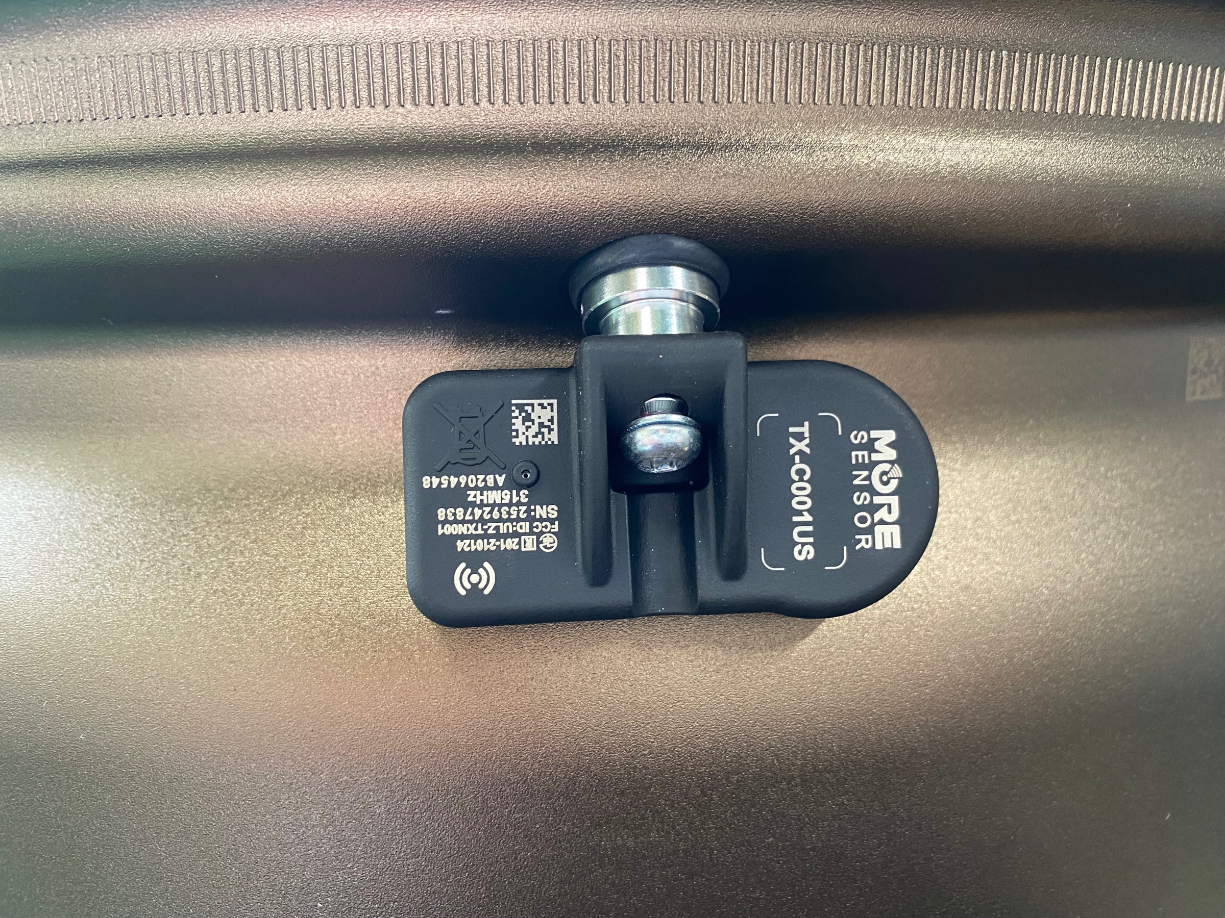 日産 スカイライン400R RV37型 空気圧センサーは阿部商会さん取扱の