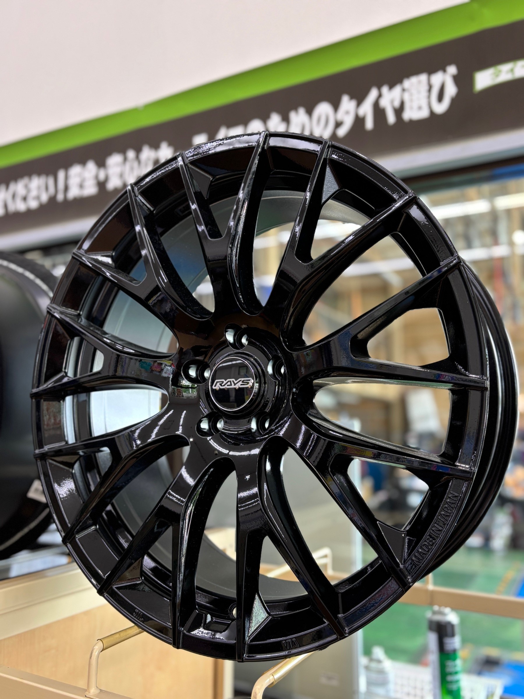 ルッツ ニューフェイスご紹介！店内展示品に8アイテム追加【WORK RAYS