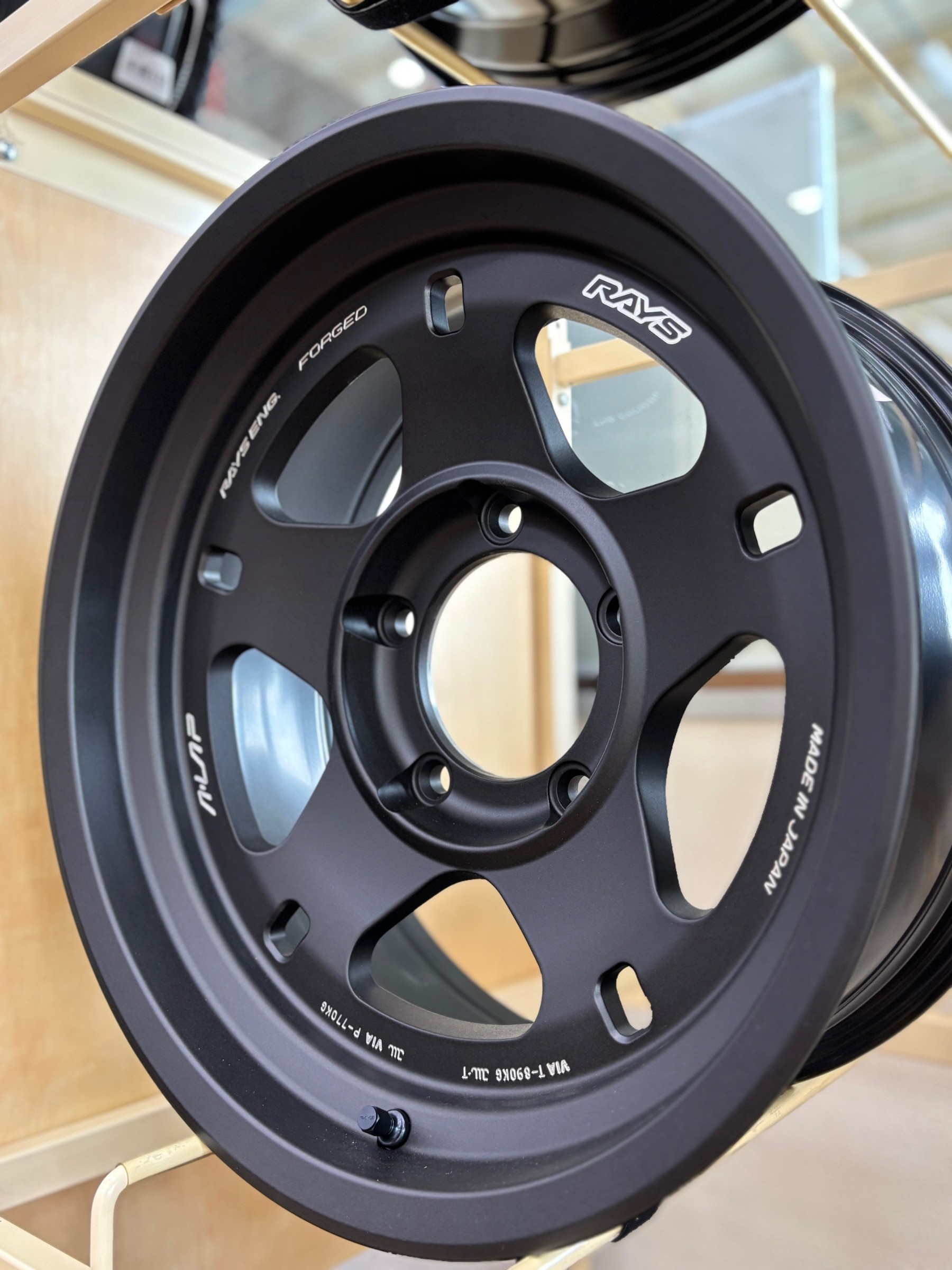 ニューフェイスご紹介！店内展示品に8アイテム追加【WORK RAYS