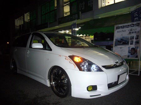 ウィッシュ 車高調取り付けでご来店です サービス事例 タイヤ館 阿見 茨城県のタイヤ カー用品ショップ タイヤからはじまる トータルカーメンテナンス タイヤ館グループ