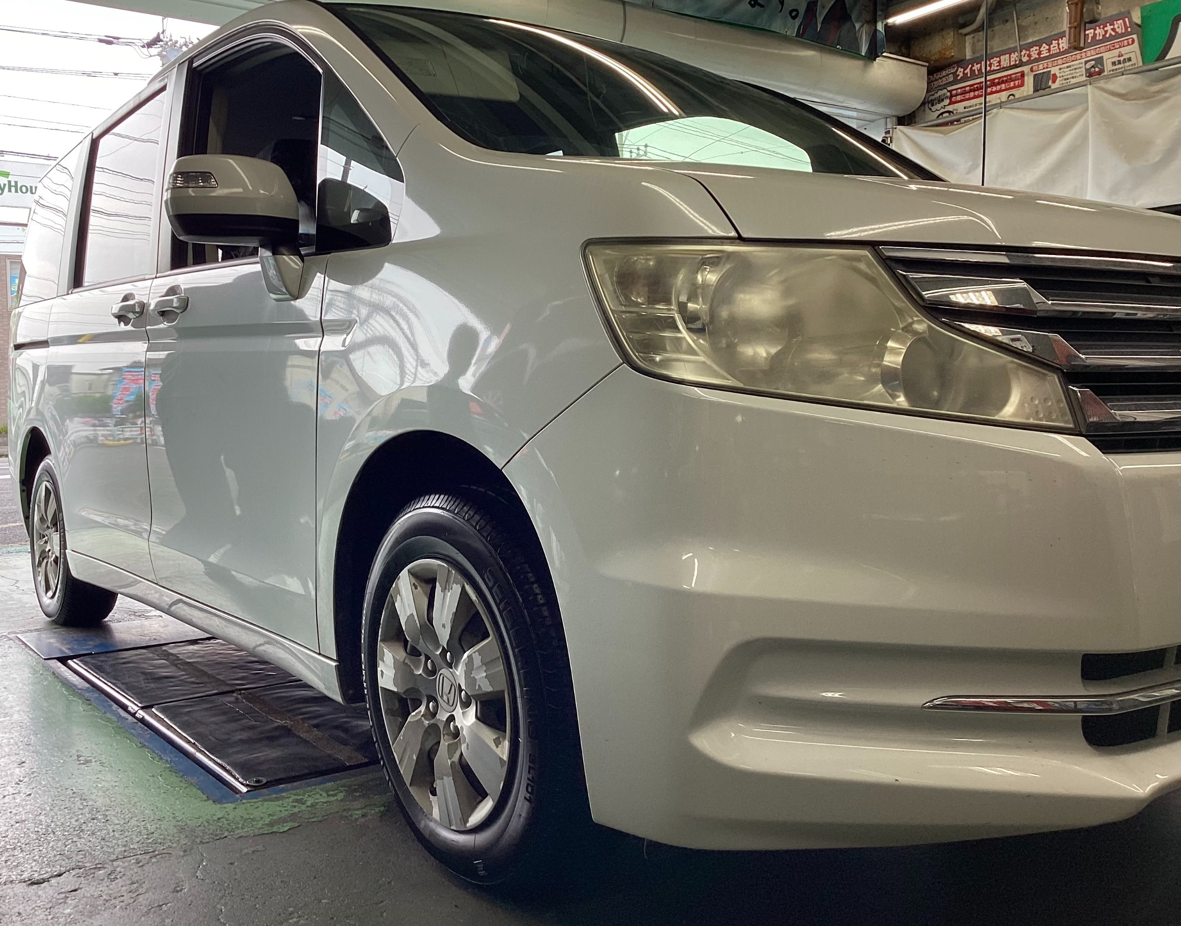 自動車用（ステップワゴン）タイヤ４本 ステップ ワゴン ステップワゴン タイヤ ホイール4本セット 特選