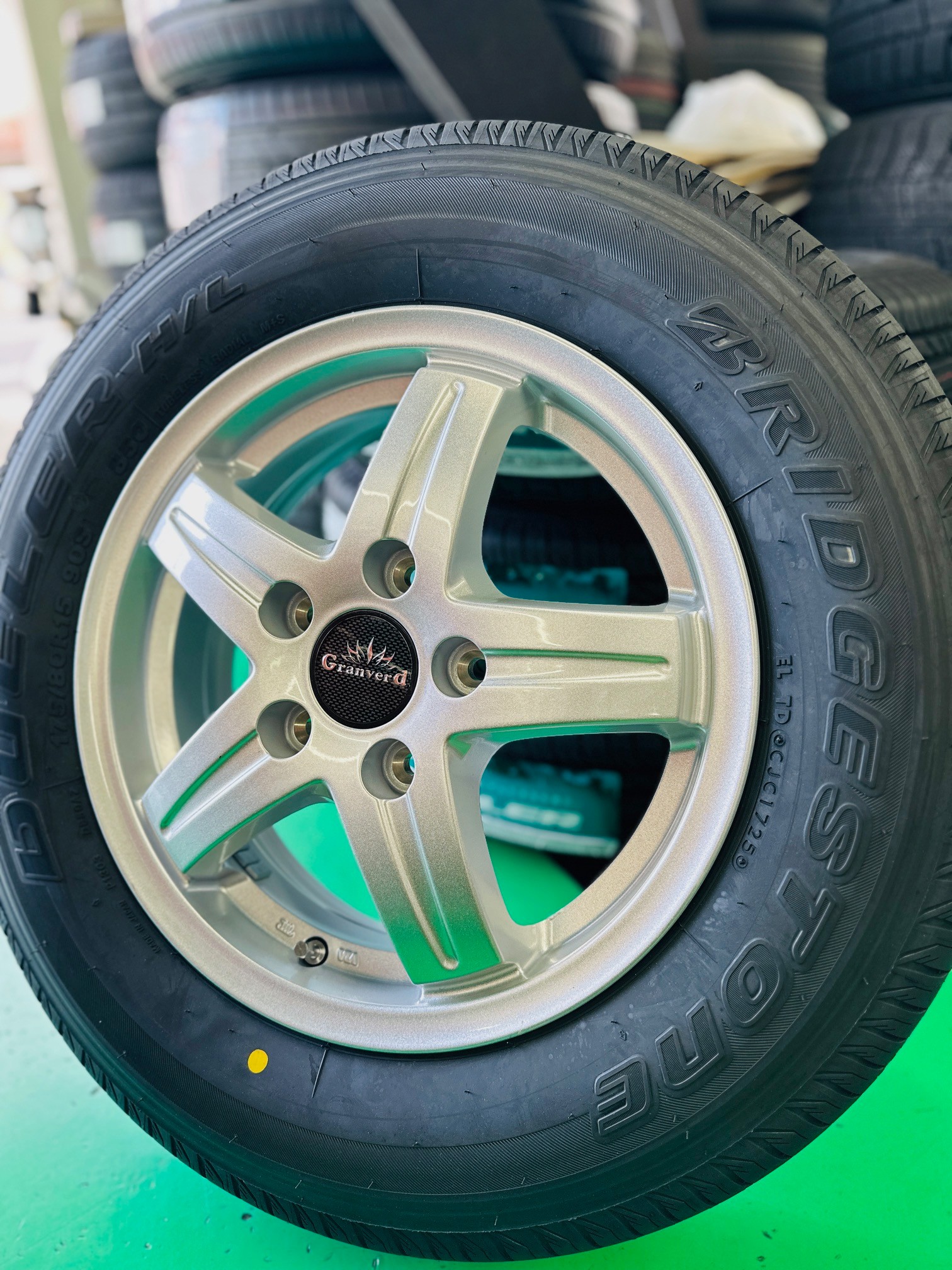 パジェロミニ 15インチ アルミホイール＆タイヤ セットで取付 | 店舗