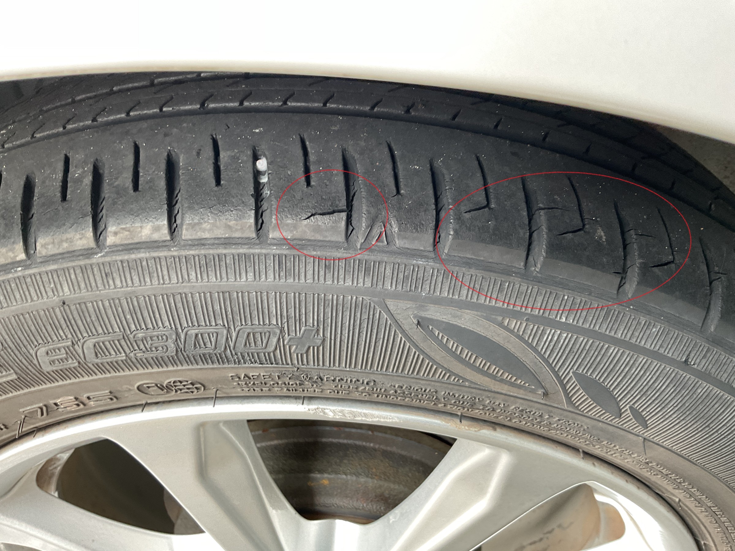 タイヤ交換　タイヤ館三原