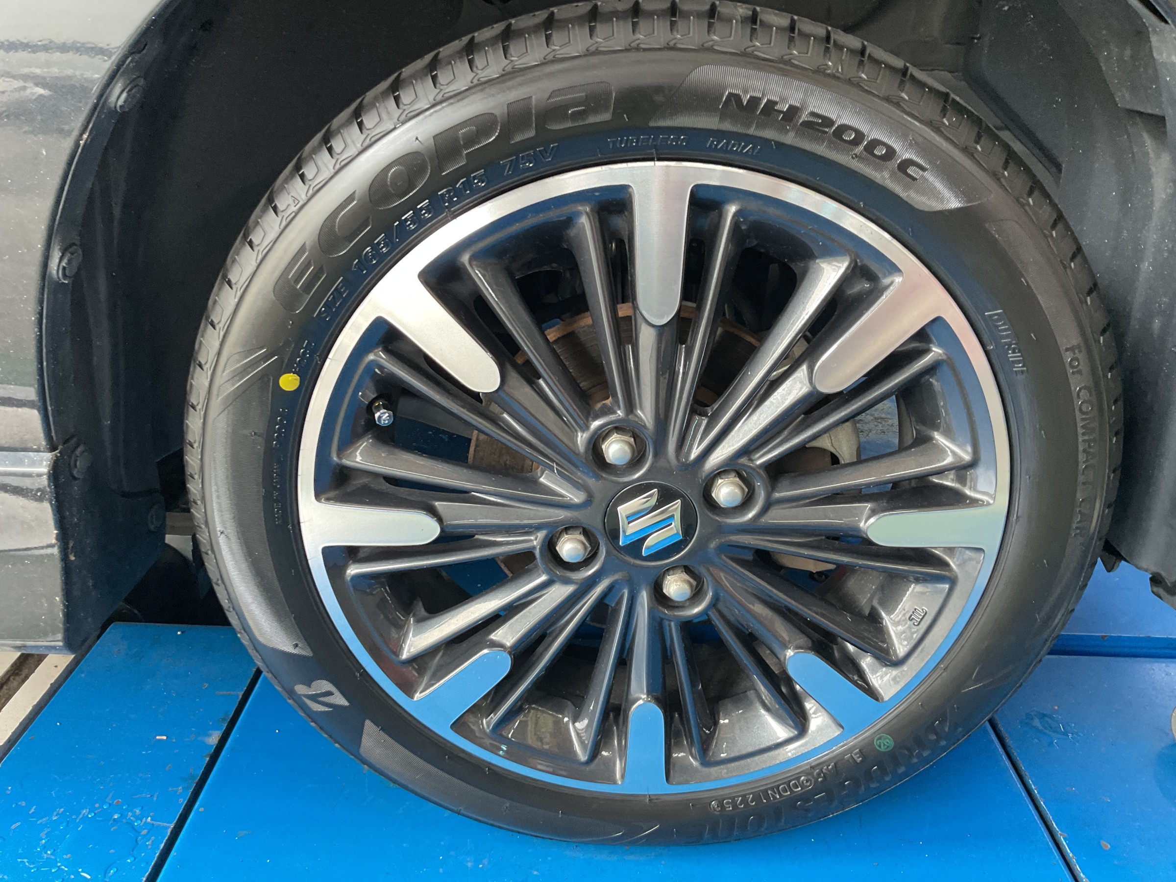 タイヤ交換 165/55R15 エコピアNH200C | 店舗おススメ情報 | タイヤ館