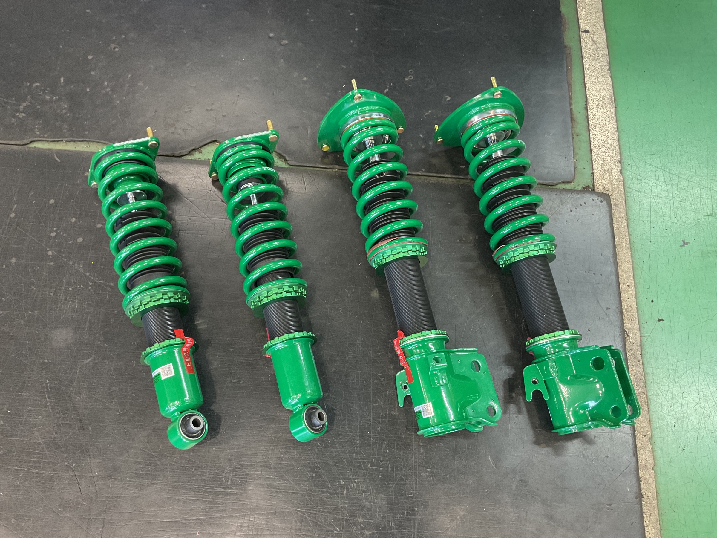 スバル フォレスターをTEIN FLEX Zでローダウン‼︎ | 店舗おススメ情報