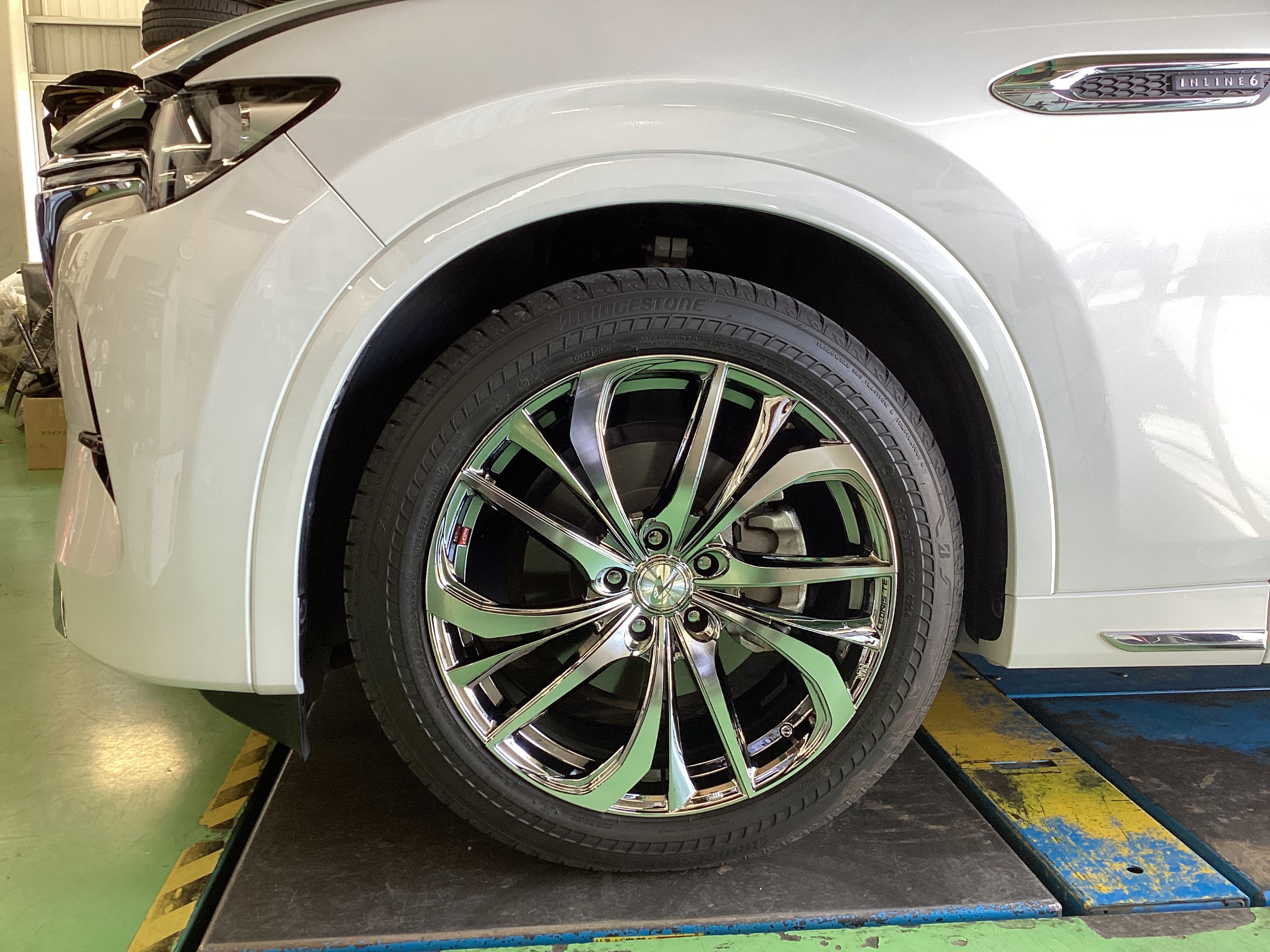 DT 3500様 マダラ MAZDA CX-60 X BLITZ DAMPER ZZ-R SUVだけど車高下げちゃいます