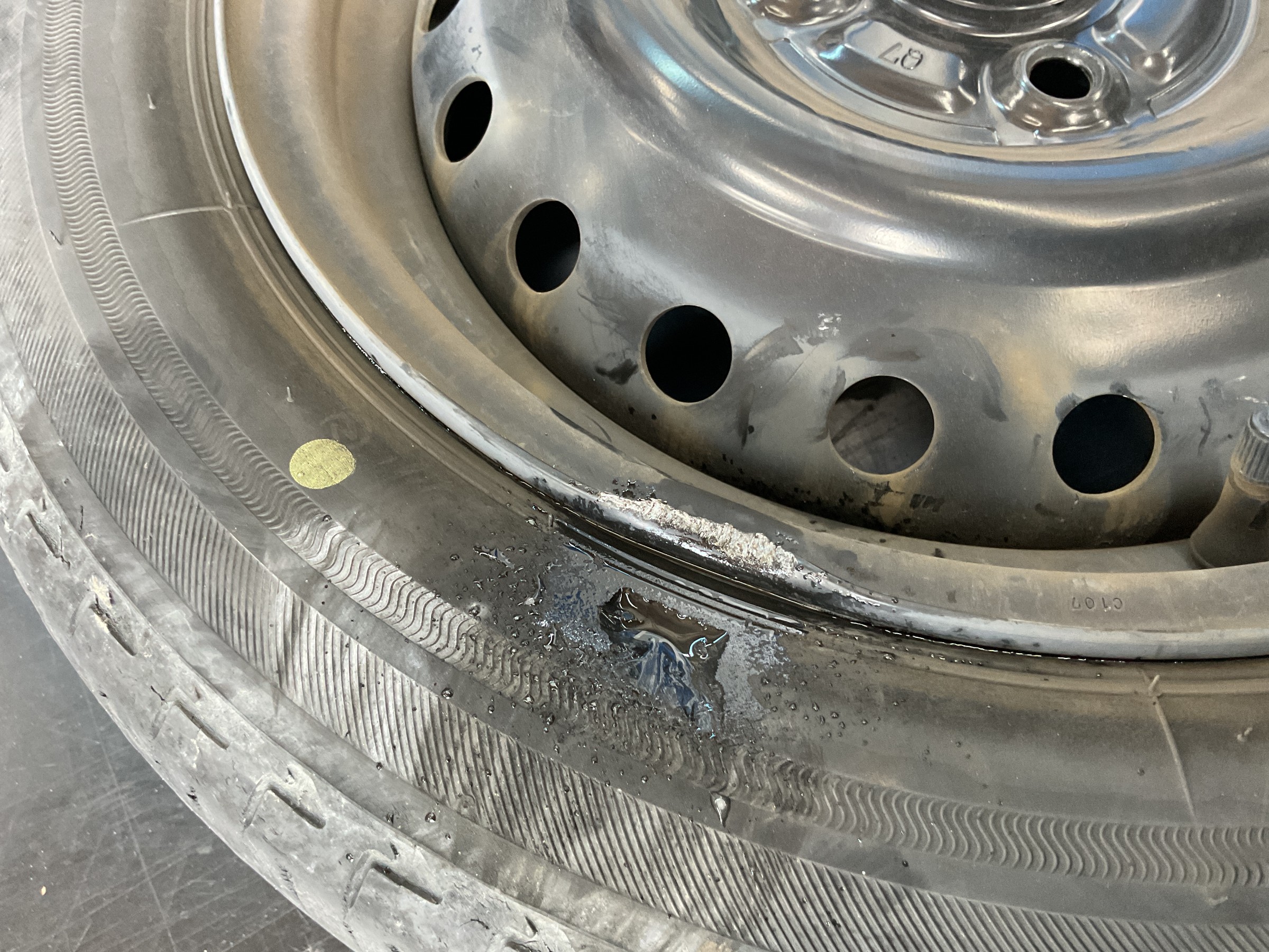 タイヤ交換　タイヤ館三原