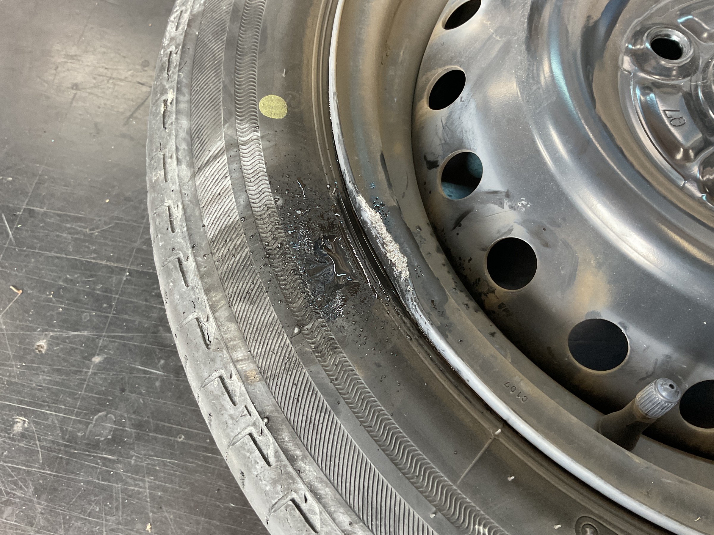 タイヤ交換　タイヤ館三原