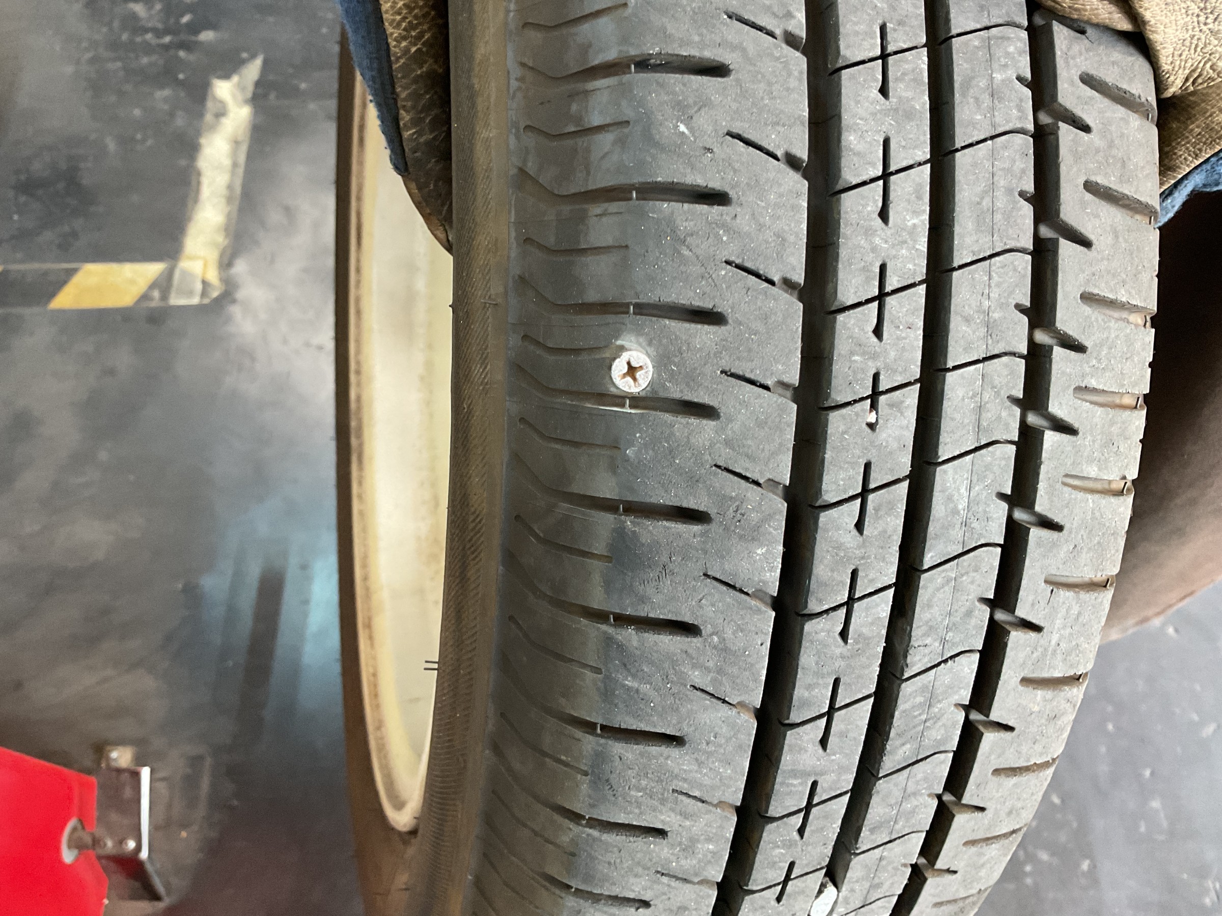 タイヤ交換　タイヤ館三原