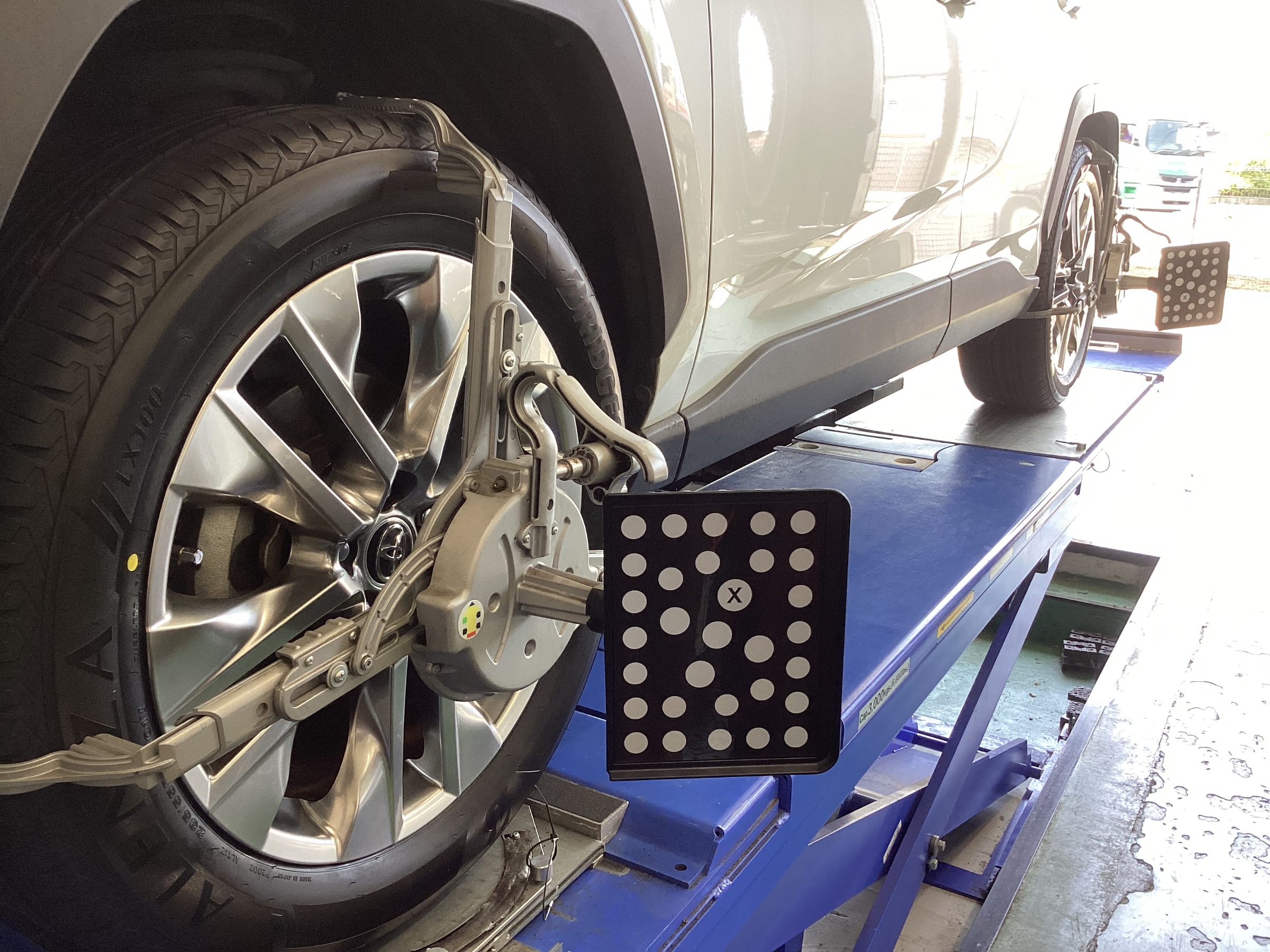 トヨタ RAV4 MXAA54型】タイヤの劣化によるひび割れに注意！ブレーキ