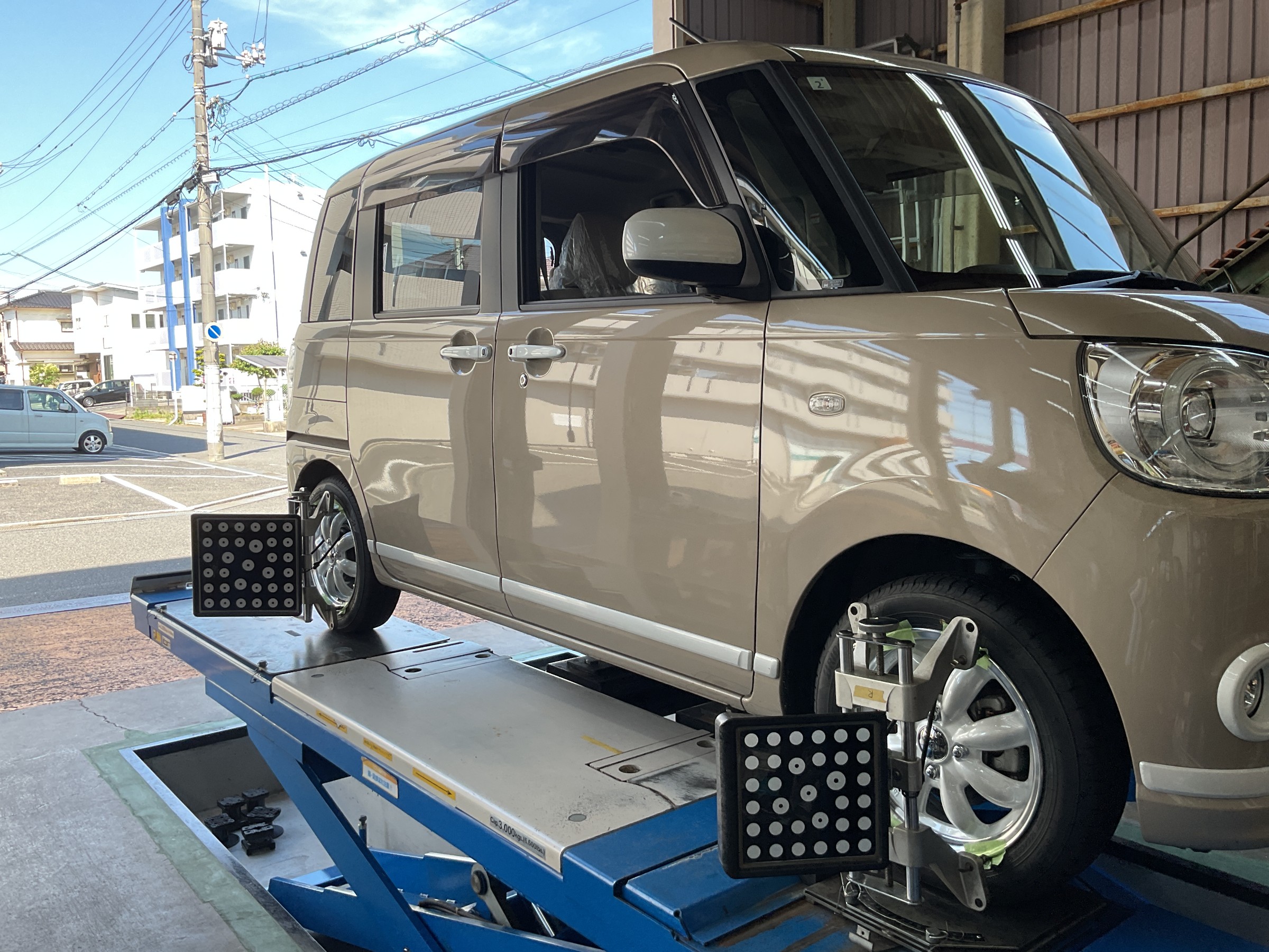 タイヤ館三原　タイヤ交換