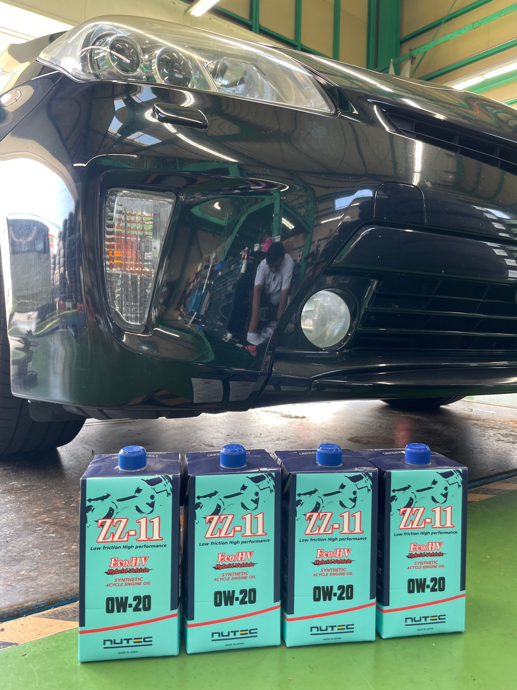 タイヤ館土山 トヨタ プリウス ZVW30 エンジンオイル交換