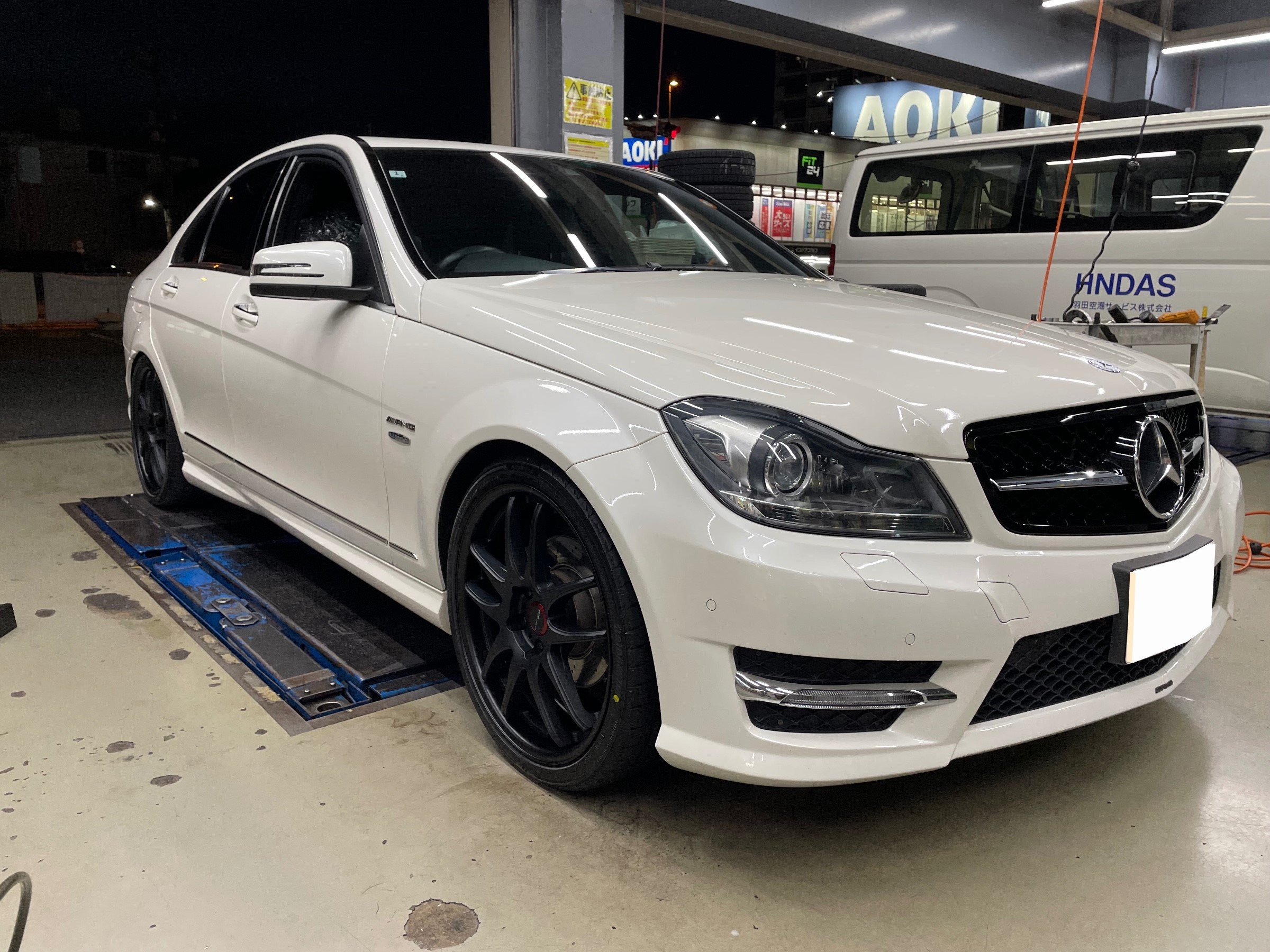 メルセデスベンツ Cクラス W204 ホイール交換 | 店舗おススメ