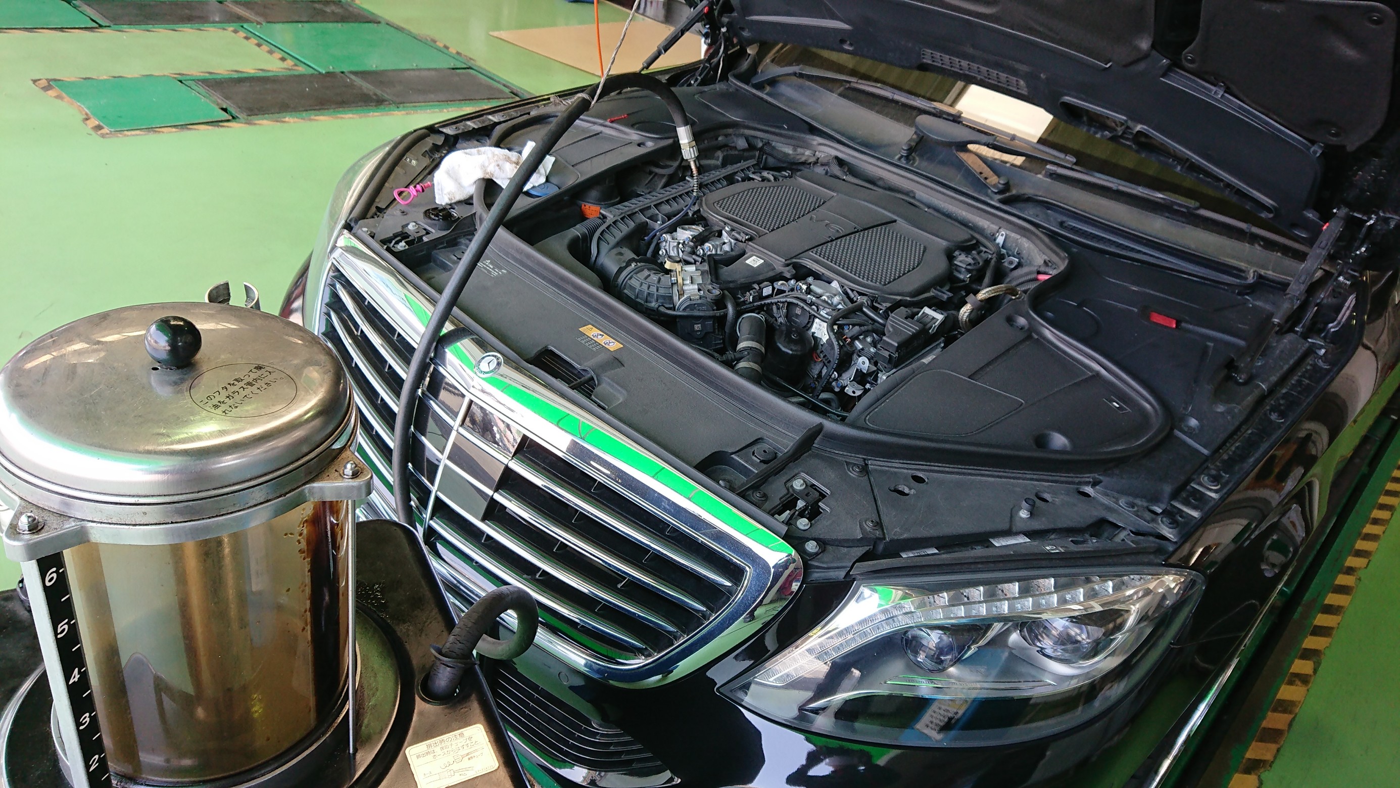 Mercedes-Benz の エンジン オイル交換しました♪♪ (#^ー°)v